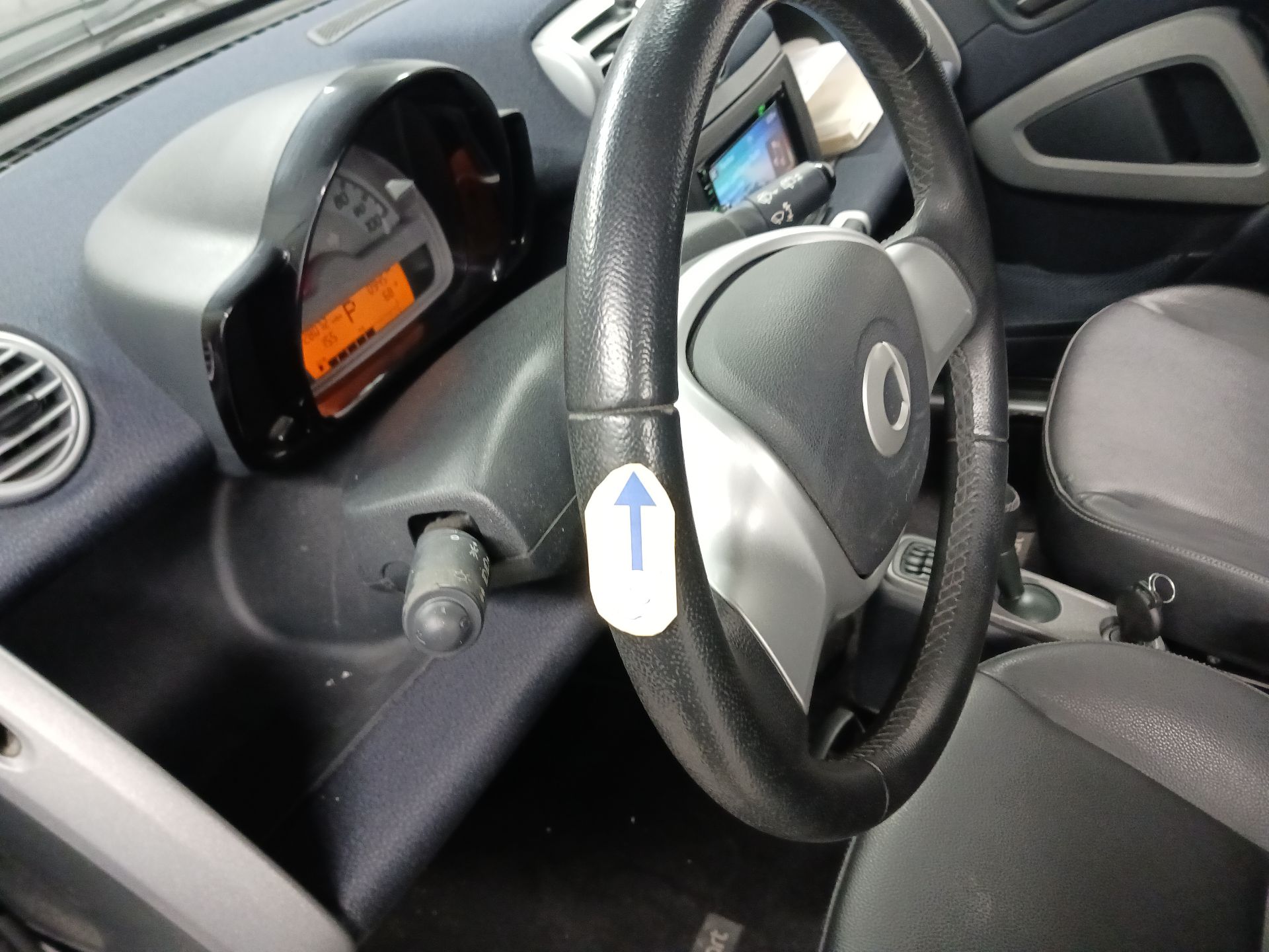 Thumbnail: 2015 smart fortwo - 20