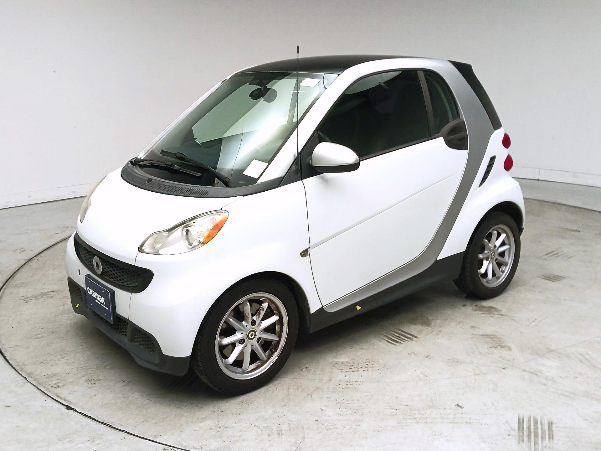 Thumbnail: 2015 smart fortwo - 3