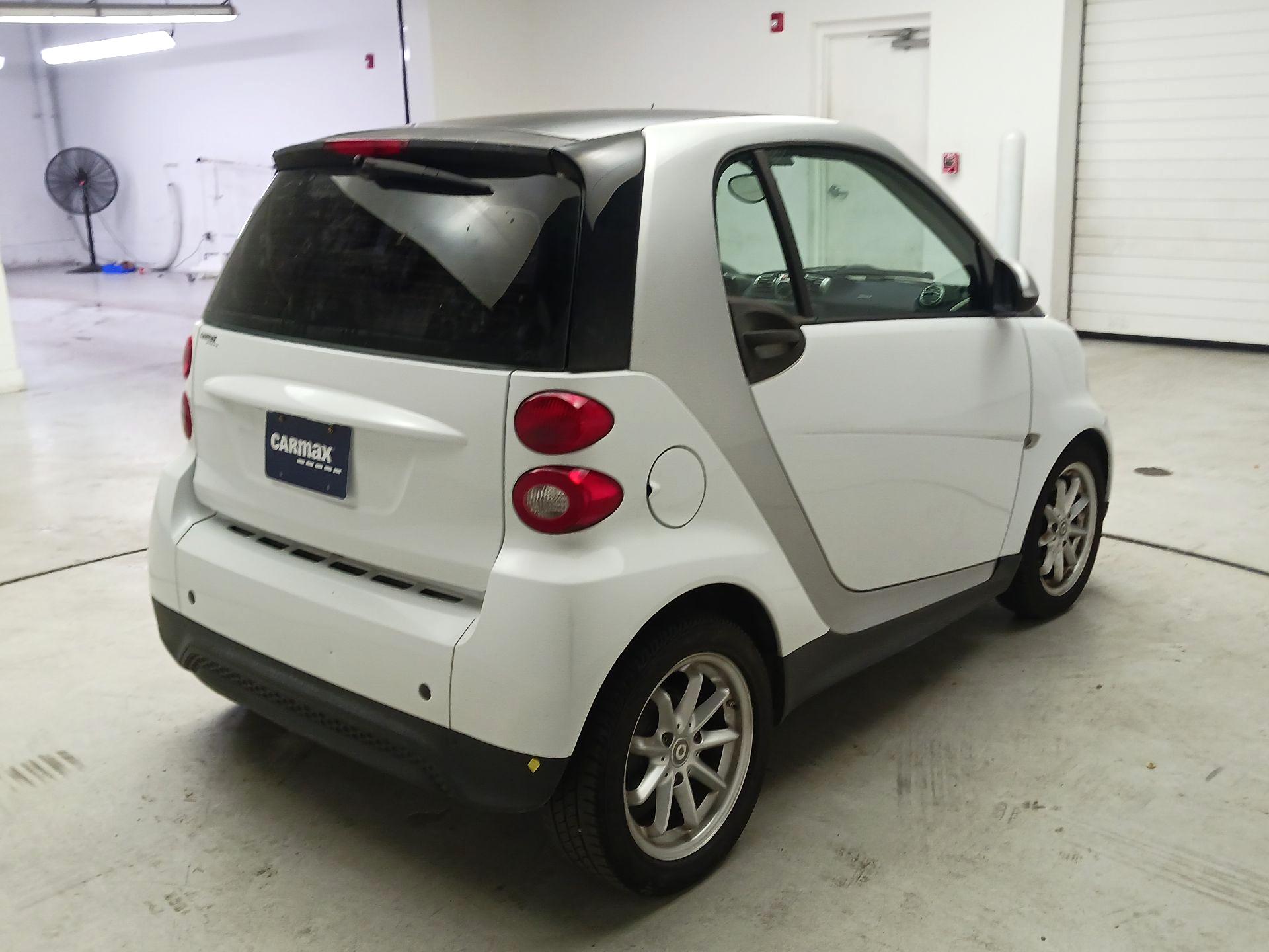 Thumbnail: 2015 smart fortwo - 5