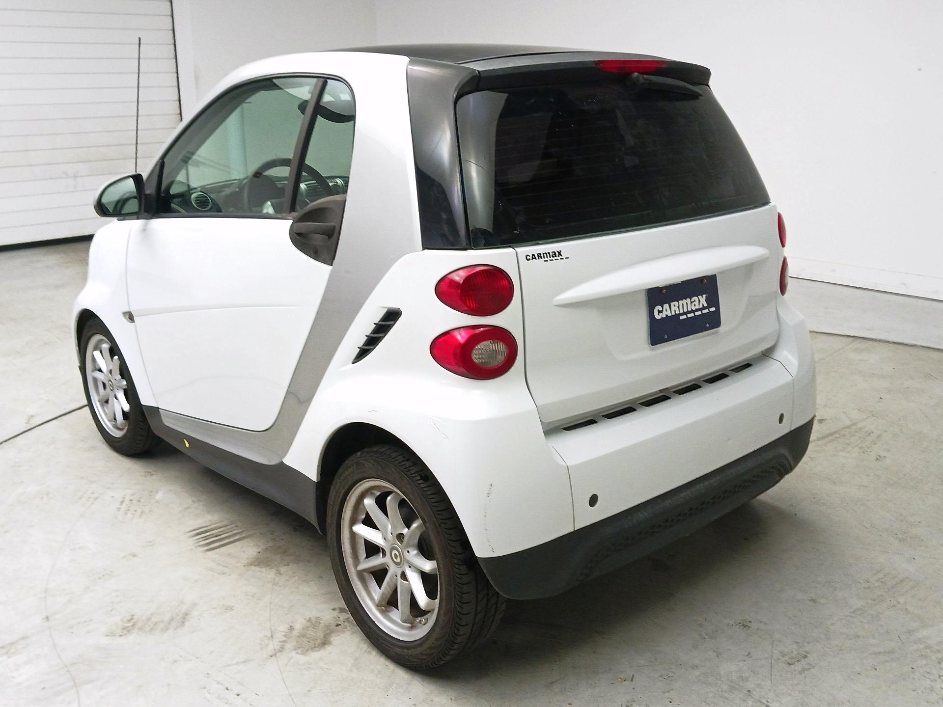 Thumbnail: 2015 smart fortwo - 7