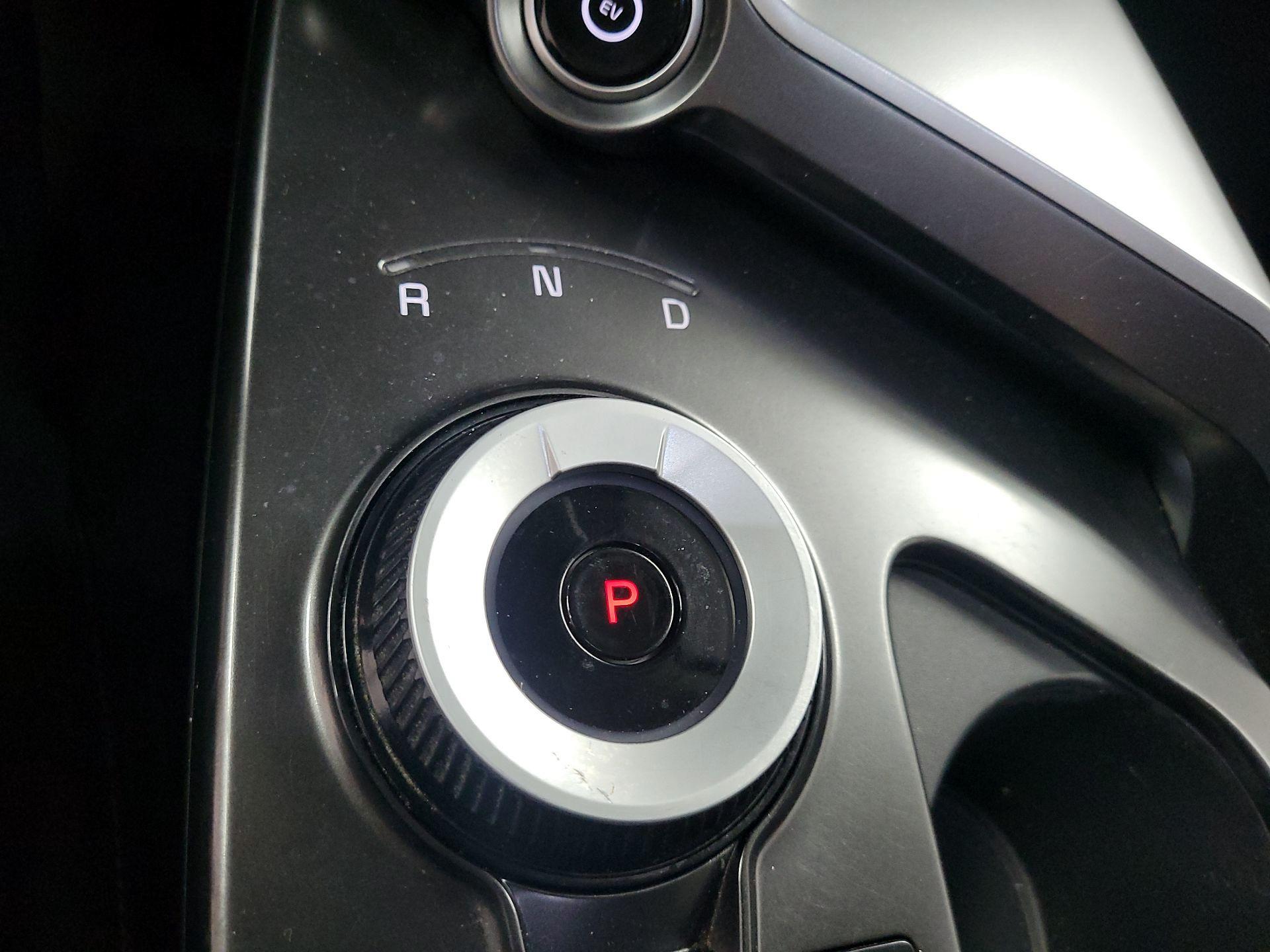 Thumbnail: 2022 Kia EV6 - 14