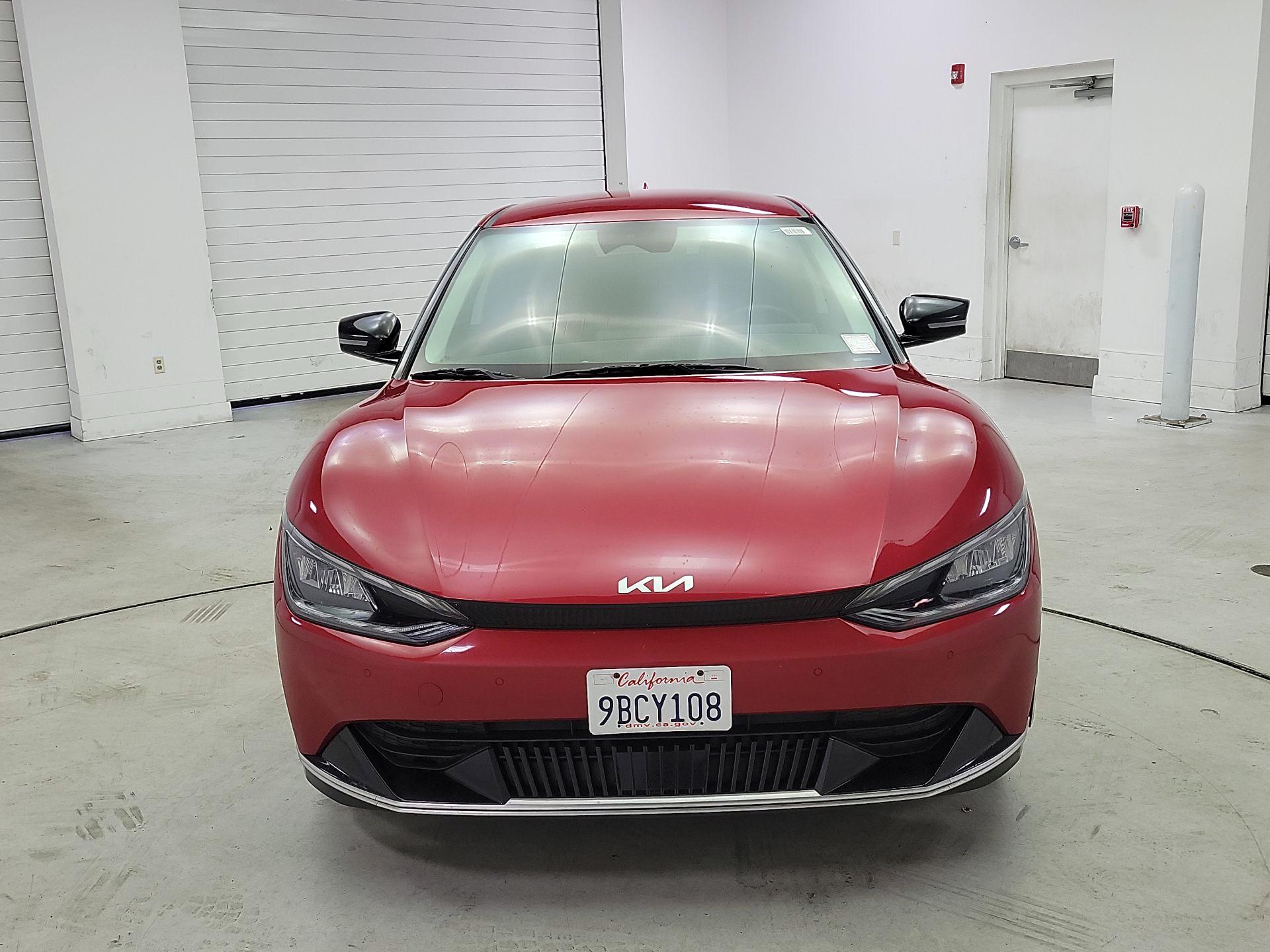 Thumbnail: 2022 Kia EV6 - 2