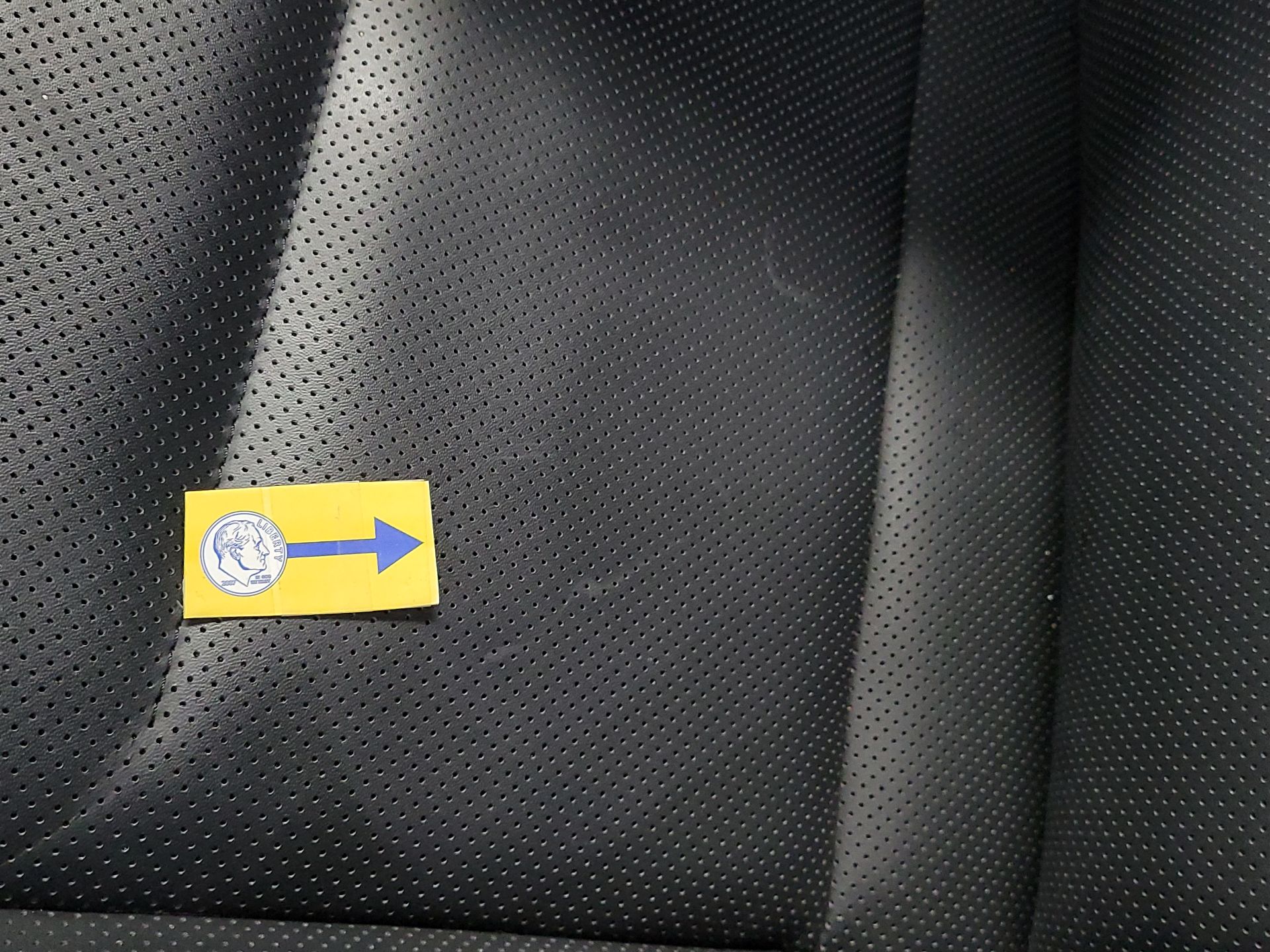 Thumbnail: 2022 Kia EV6 - 20