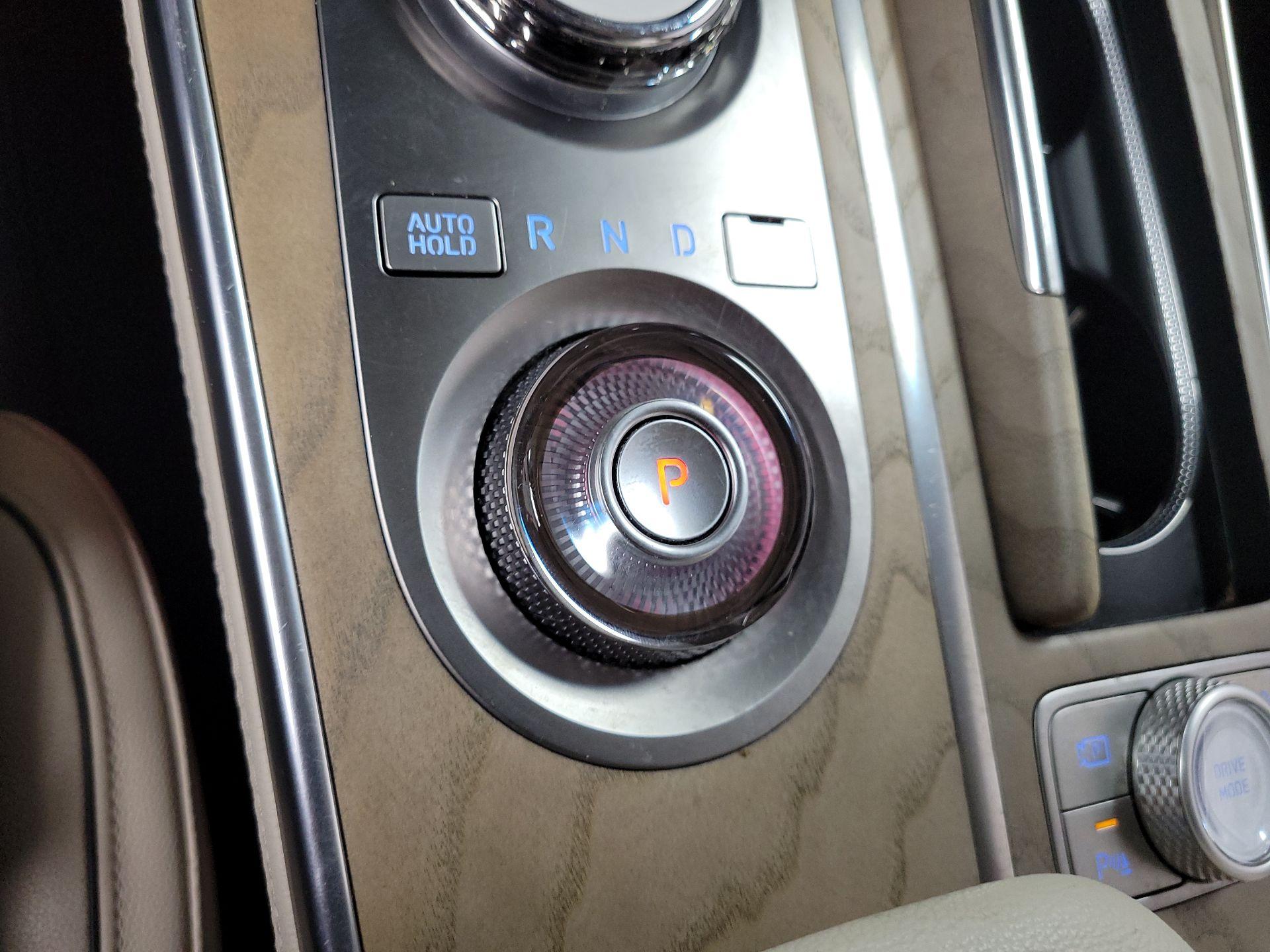 Thumbnail: 2023 Genesis GV80 - 17