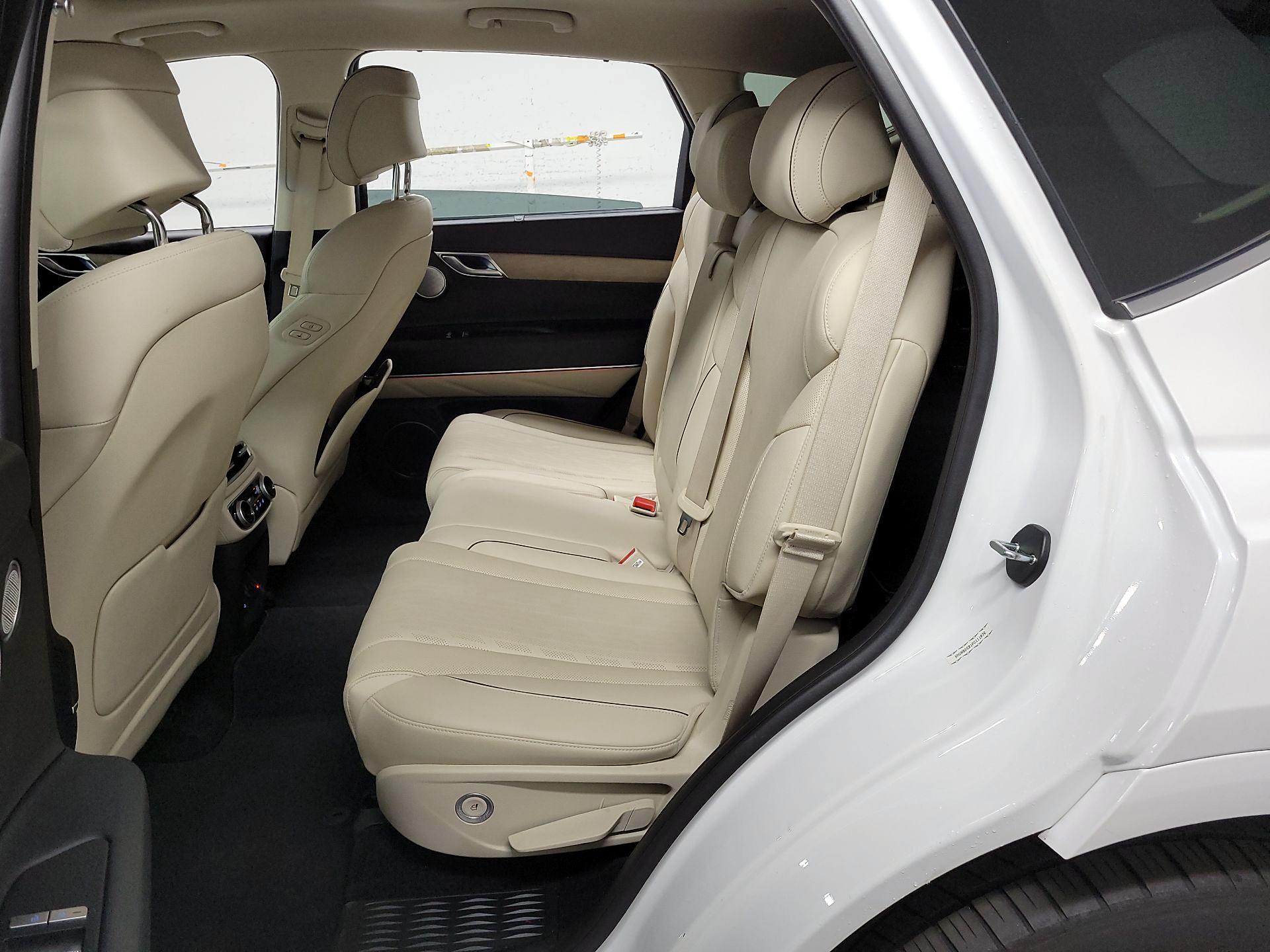 Thumbnail: 2023 Genesis GV80 - 18