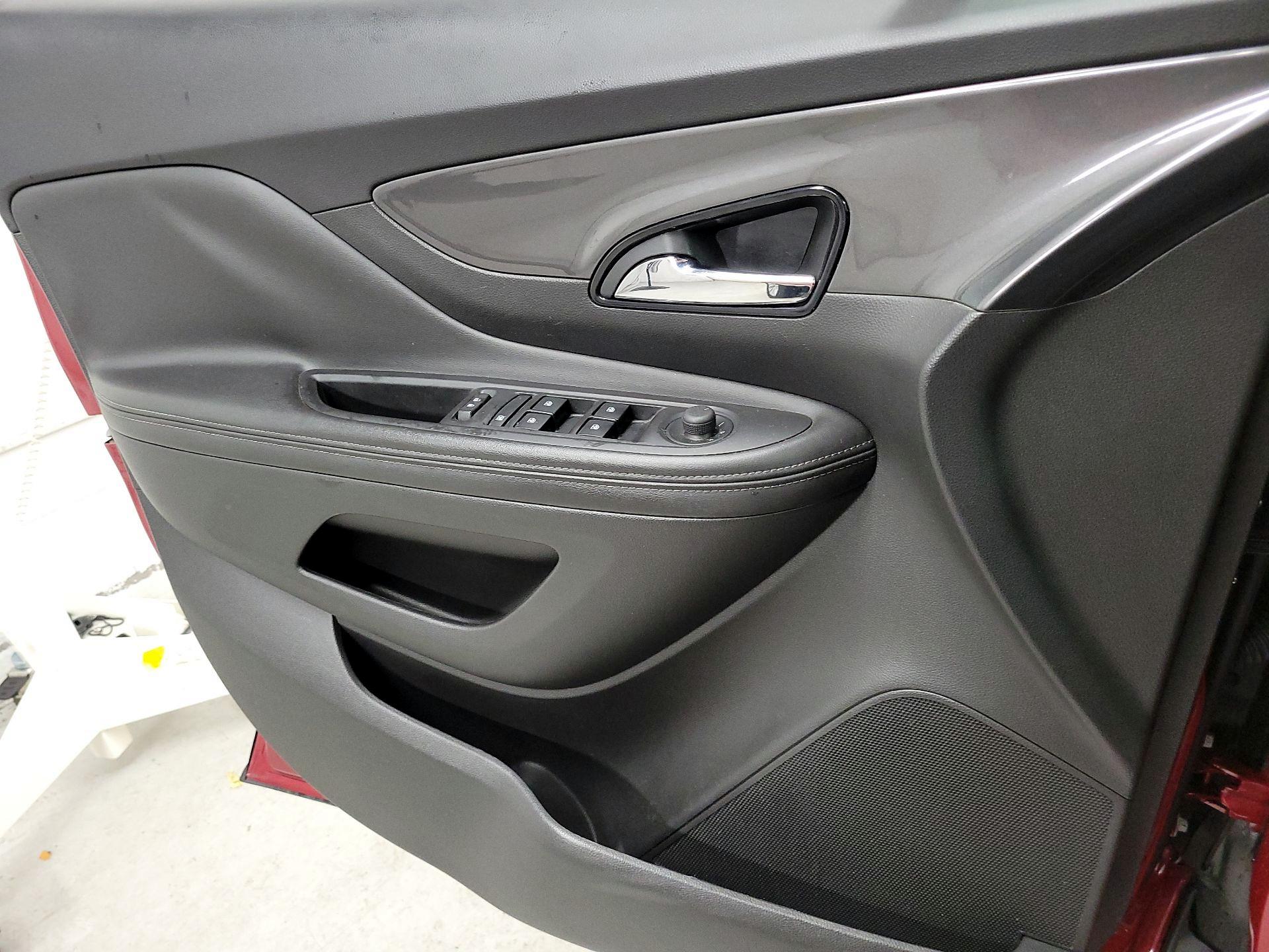 Thumbnail: 2018 Buick Encore - 10