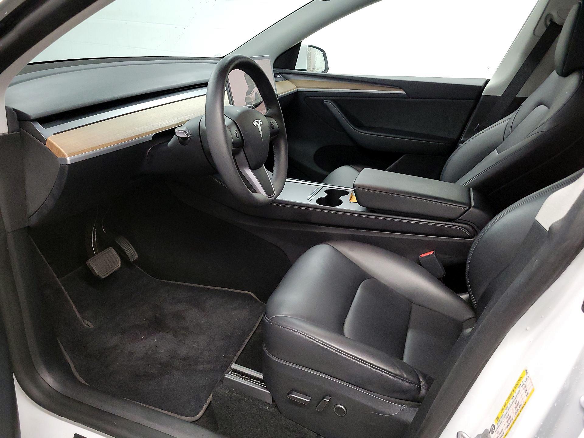 Thumbnail: 2023 Tesla Model Y - 11