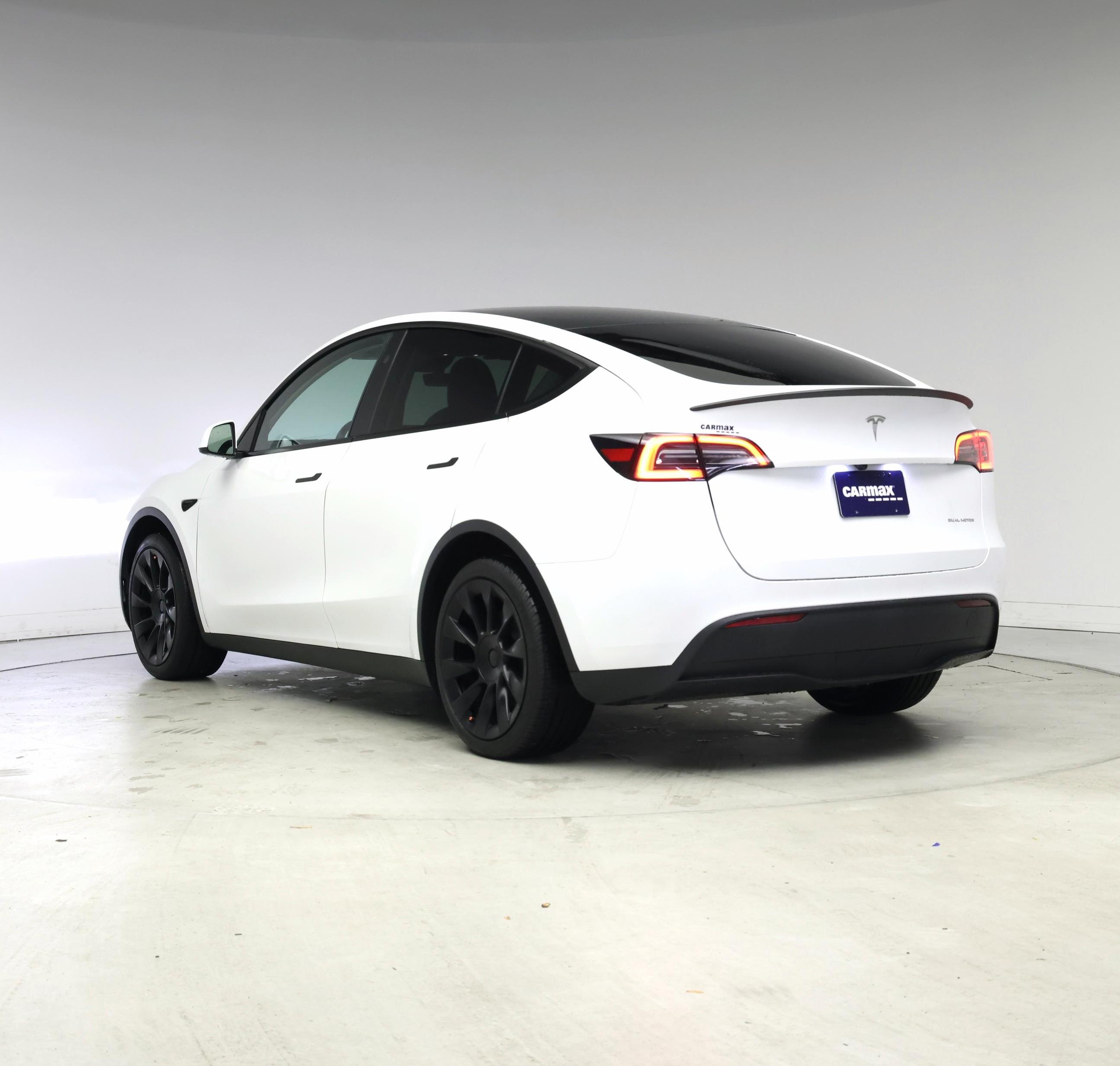 Thumbnail: 2023 Tesla Model Y - 2