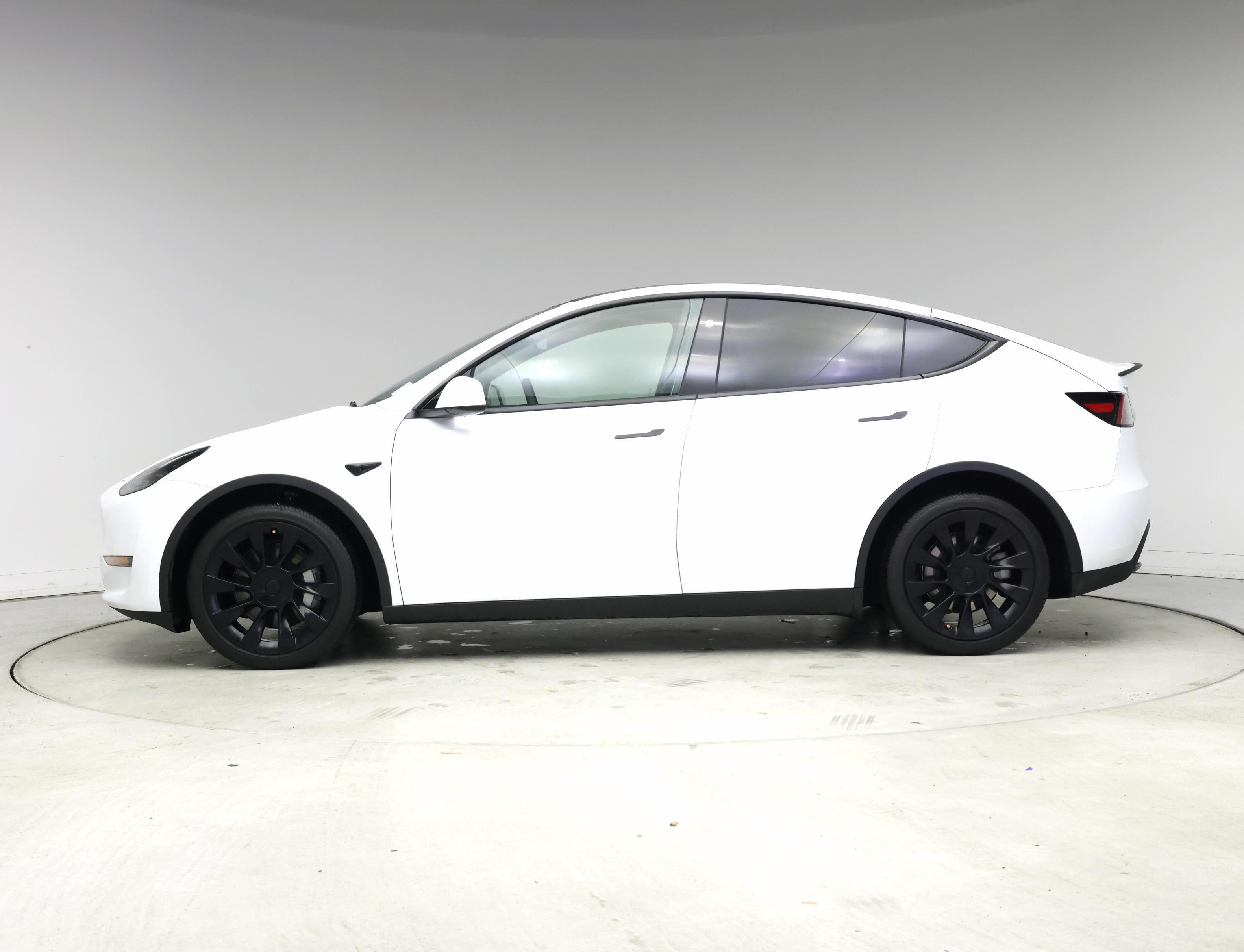 Thumbnail: 2023 Tesla Model Y - 3