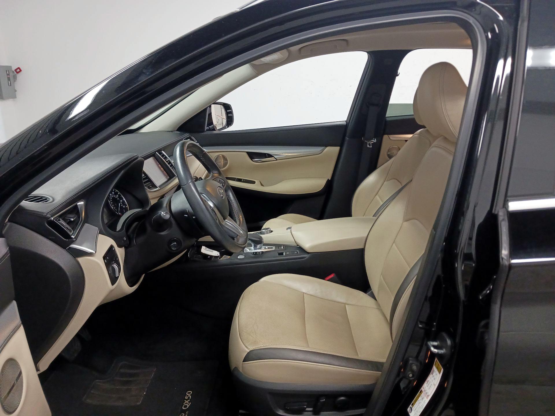 Thumbnail: 2019 INFINITI QX50 - 11