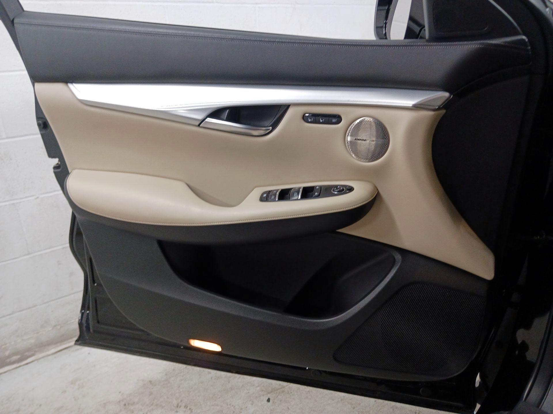 Thumbnail: 2019 INFINITI QX50 - 12