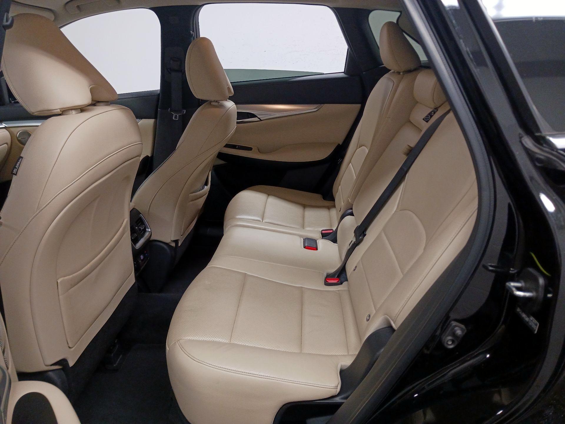 Thumbnail: 2019 INFINITI QX50 - 16