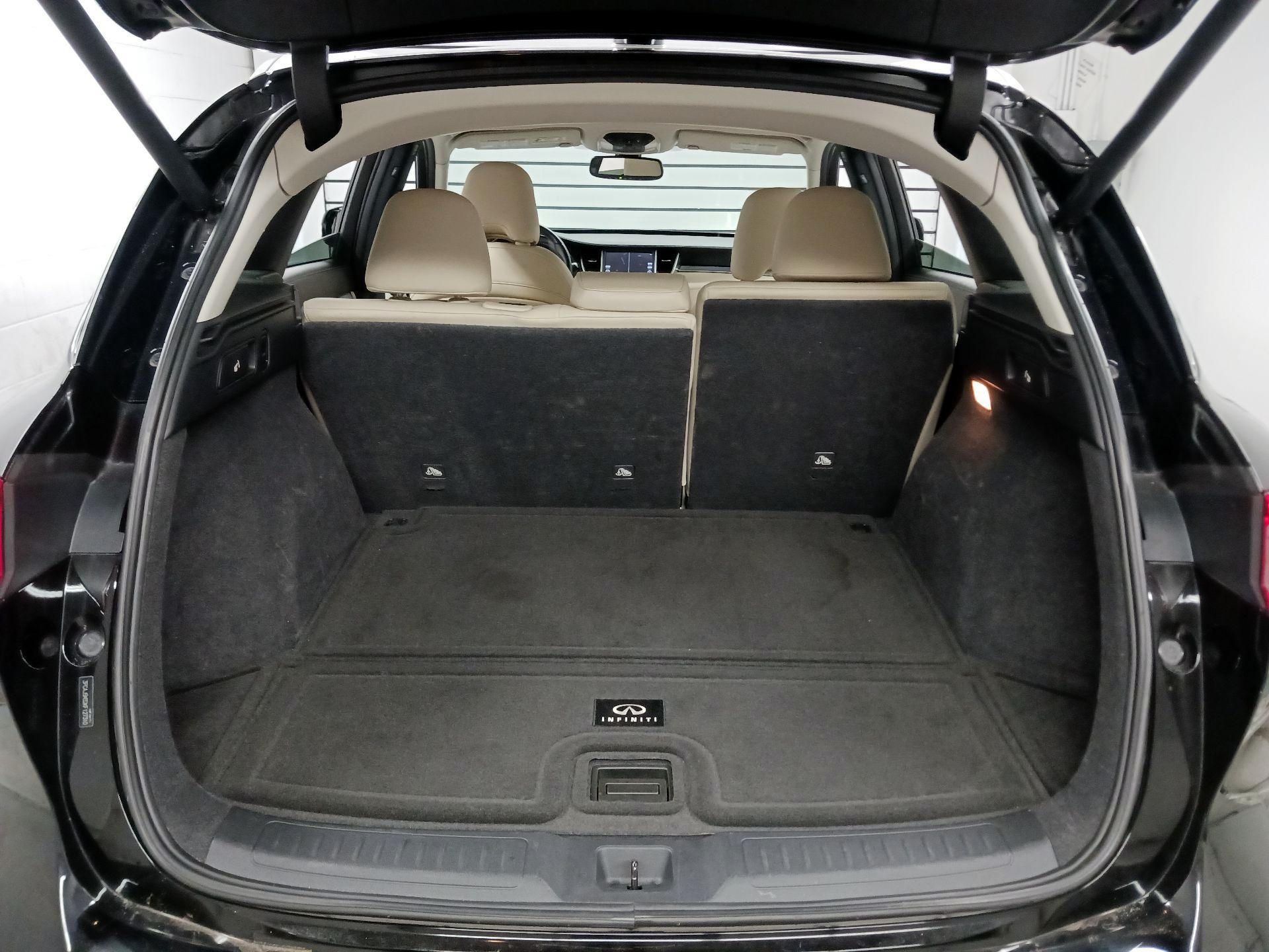 Thumbnail: 2019 INFINITI QX50 - 17