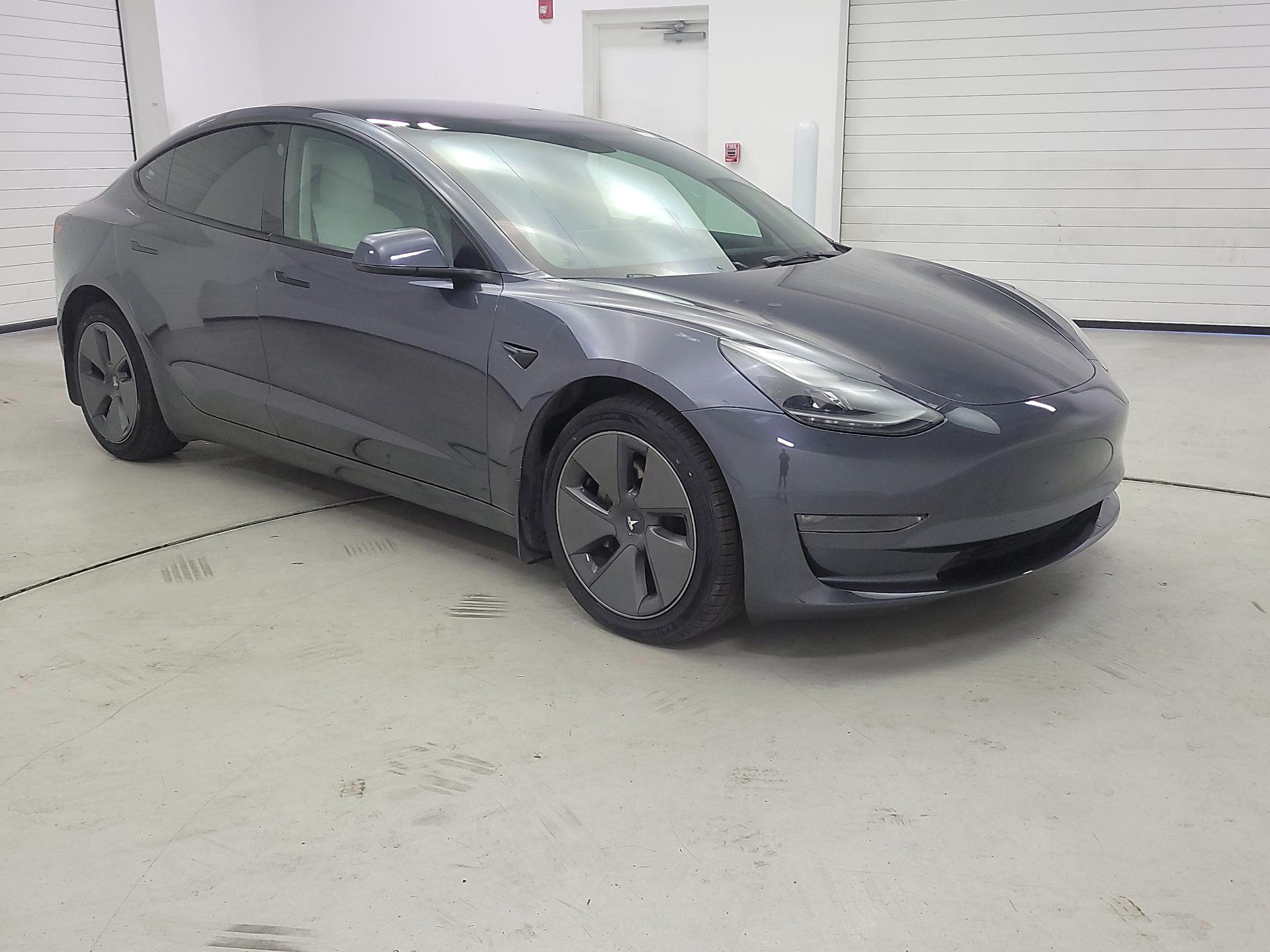 Thumbnail: 2022 Tesla Model 3 - 1