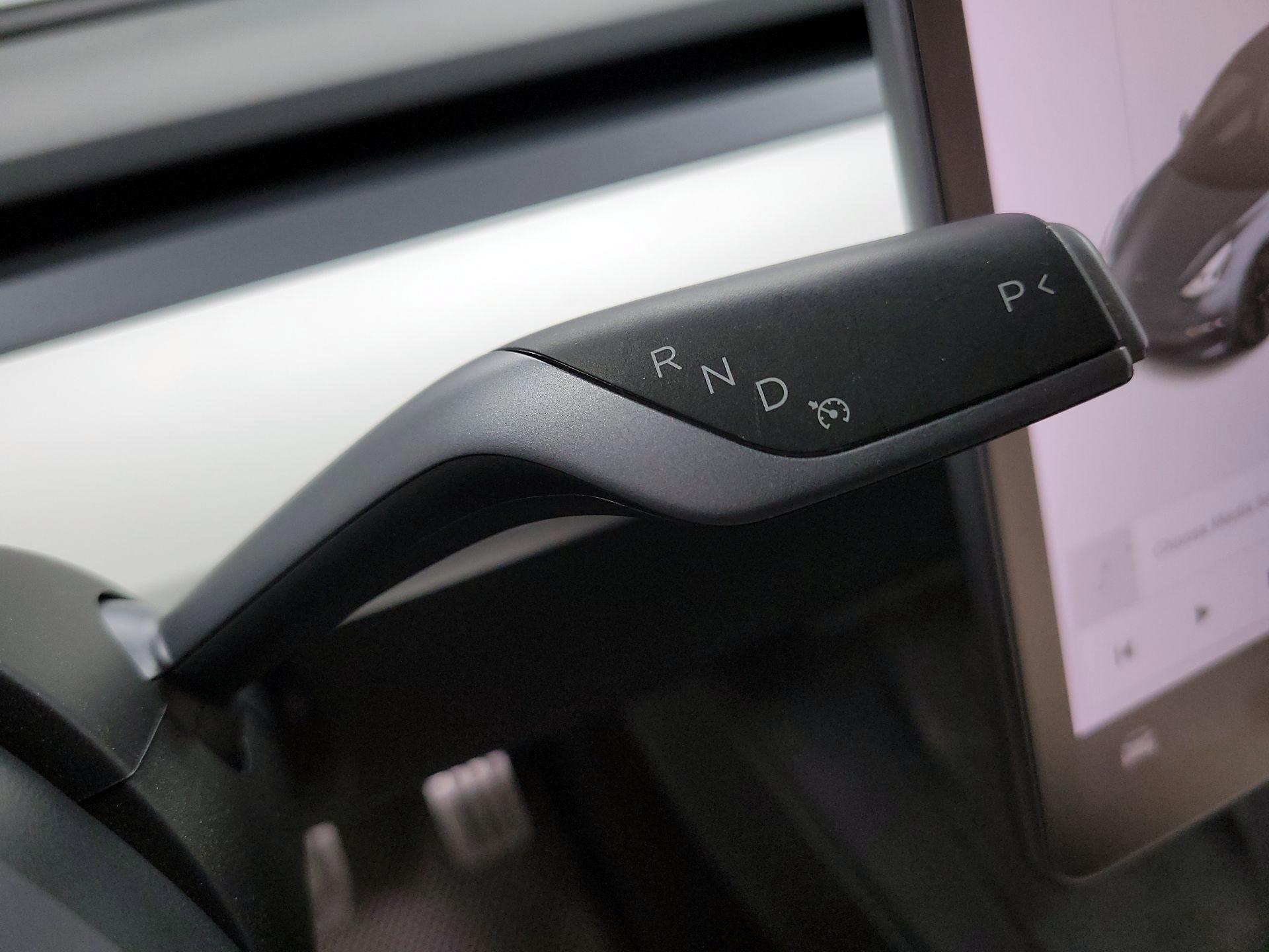 Thumbnail: 2022 Tesla Model 3 - 14