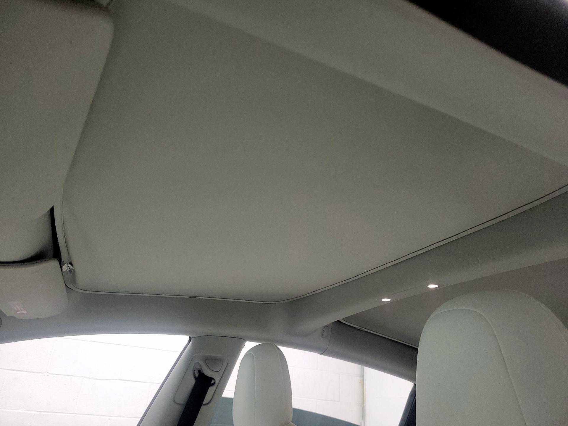 Thumbnail: 2022 Tesla Model 3 - 15