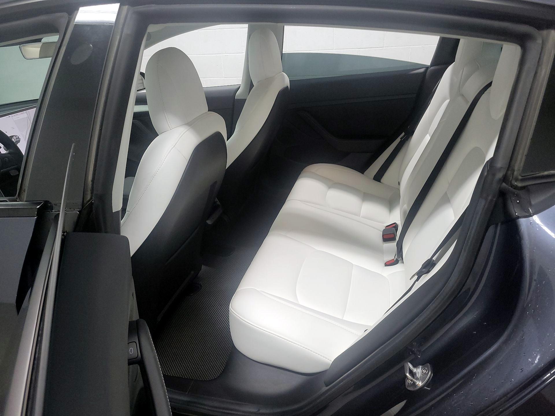 Thumbnail: 2022 Tesla Model 3 - 16