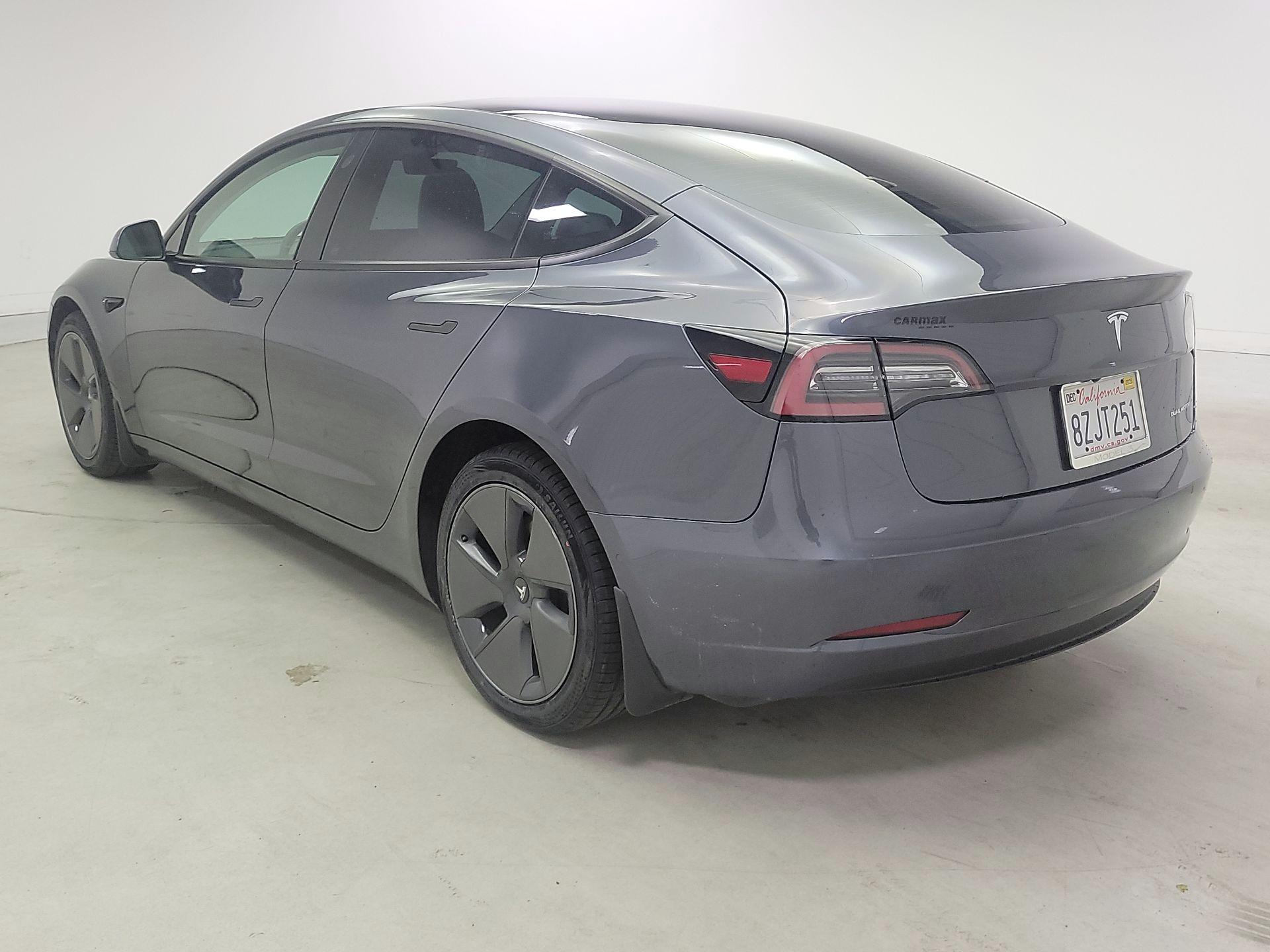 Thumbnail: 2022 Tesla Model 3 - 7