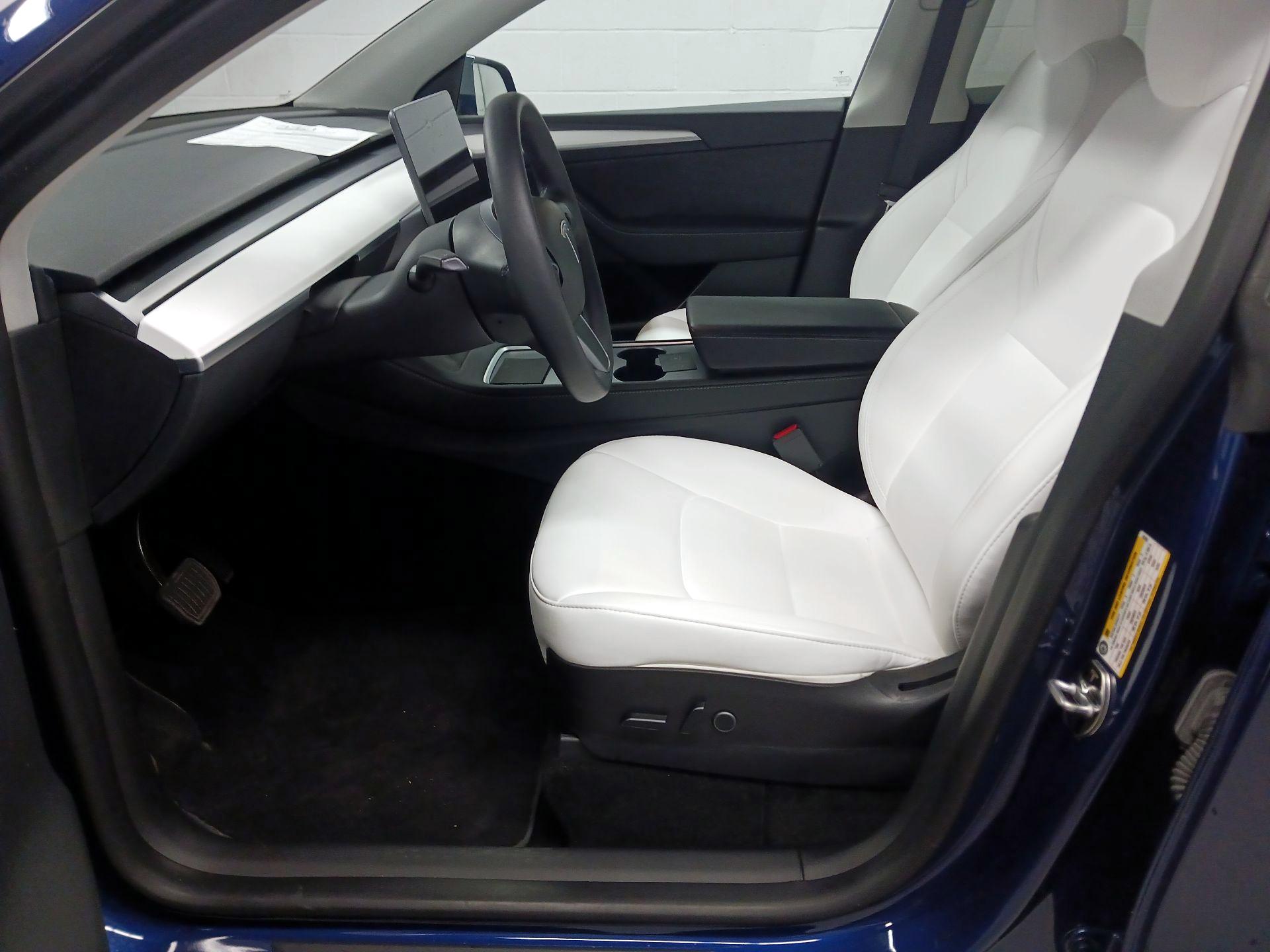 Thumbnail: 2023 Tesla Model Y - 9