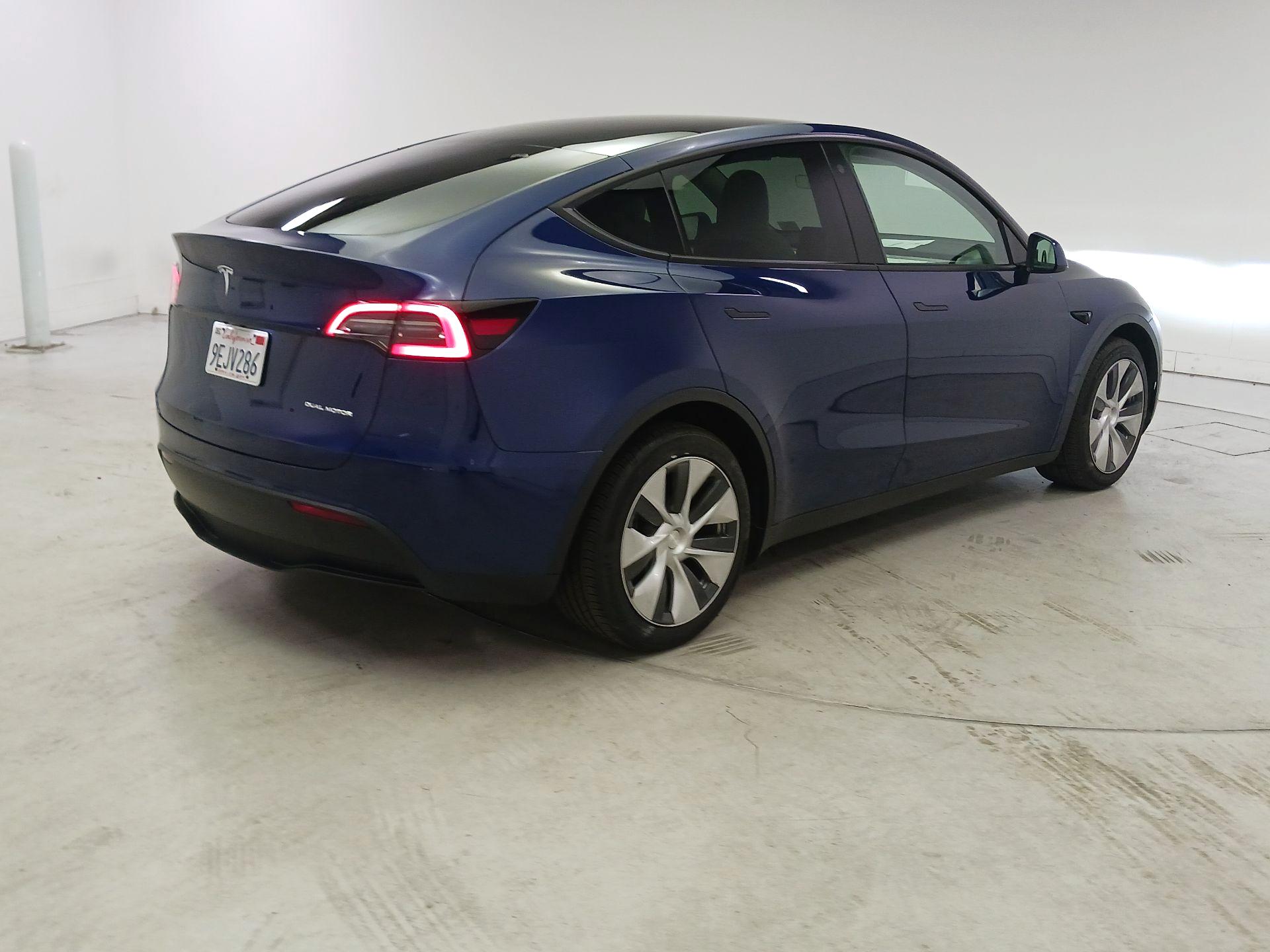 Thumbnail: 2023 Tesla Model Y - 5