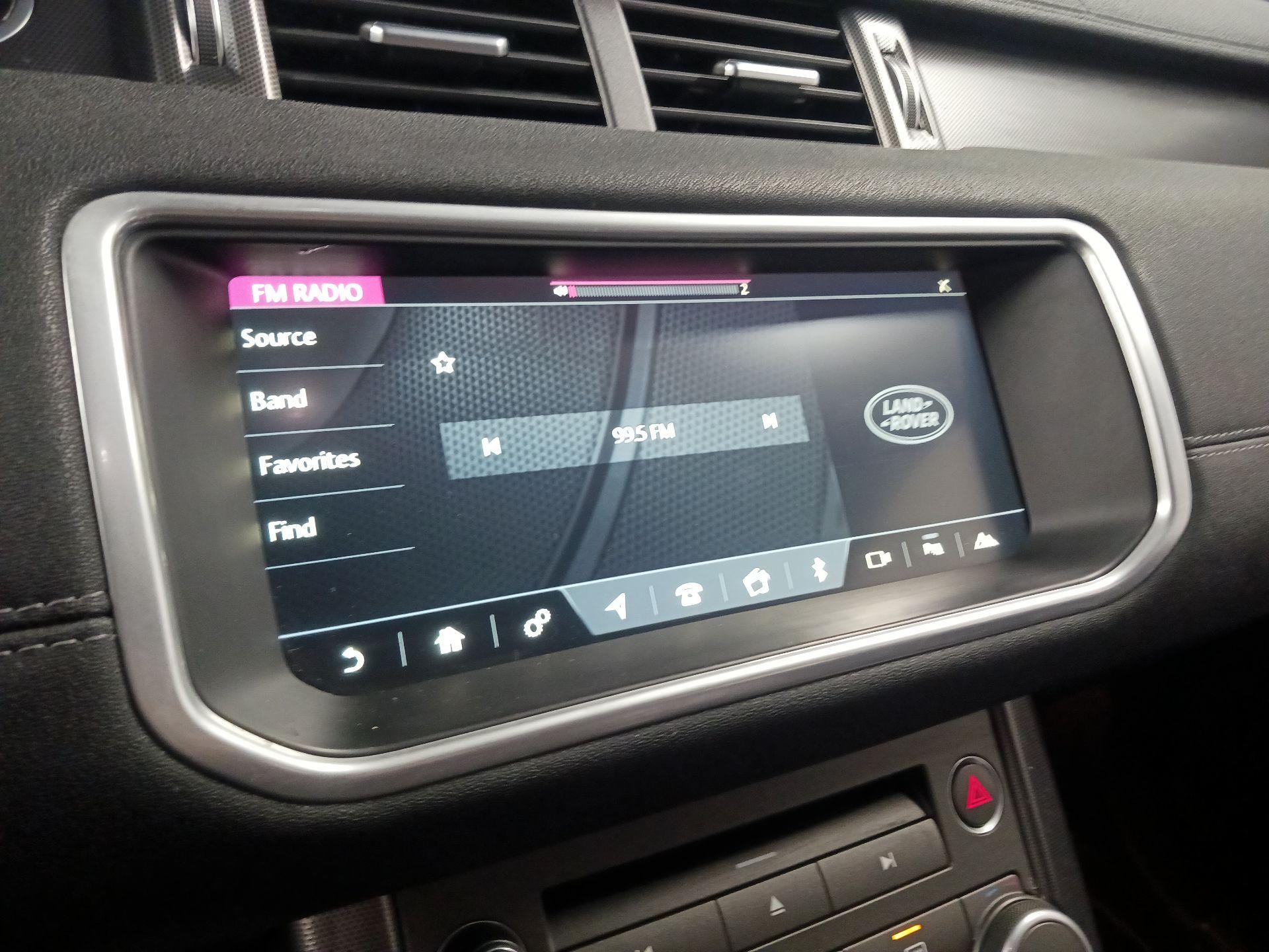 Thumbnail: 2019 Land Rover Range Rover Evoque - 14