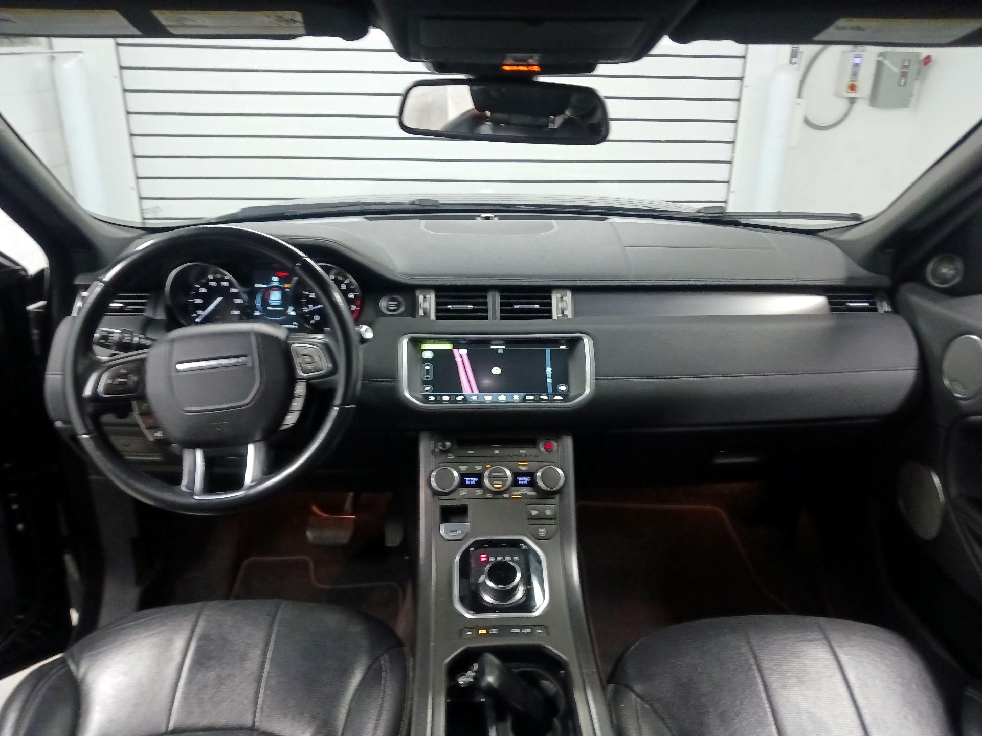 Thumbnail: 2019 Land Rover Range Rover Evoque - 8