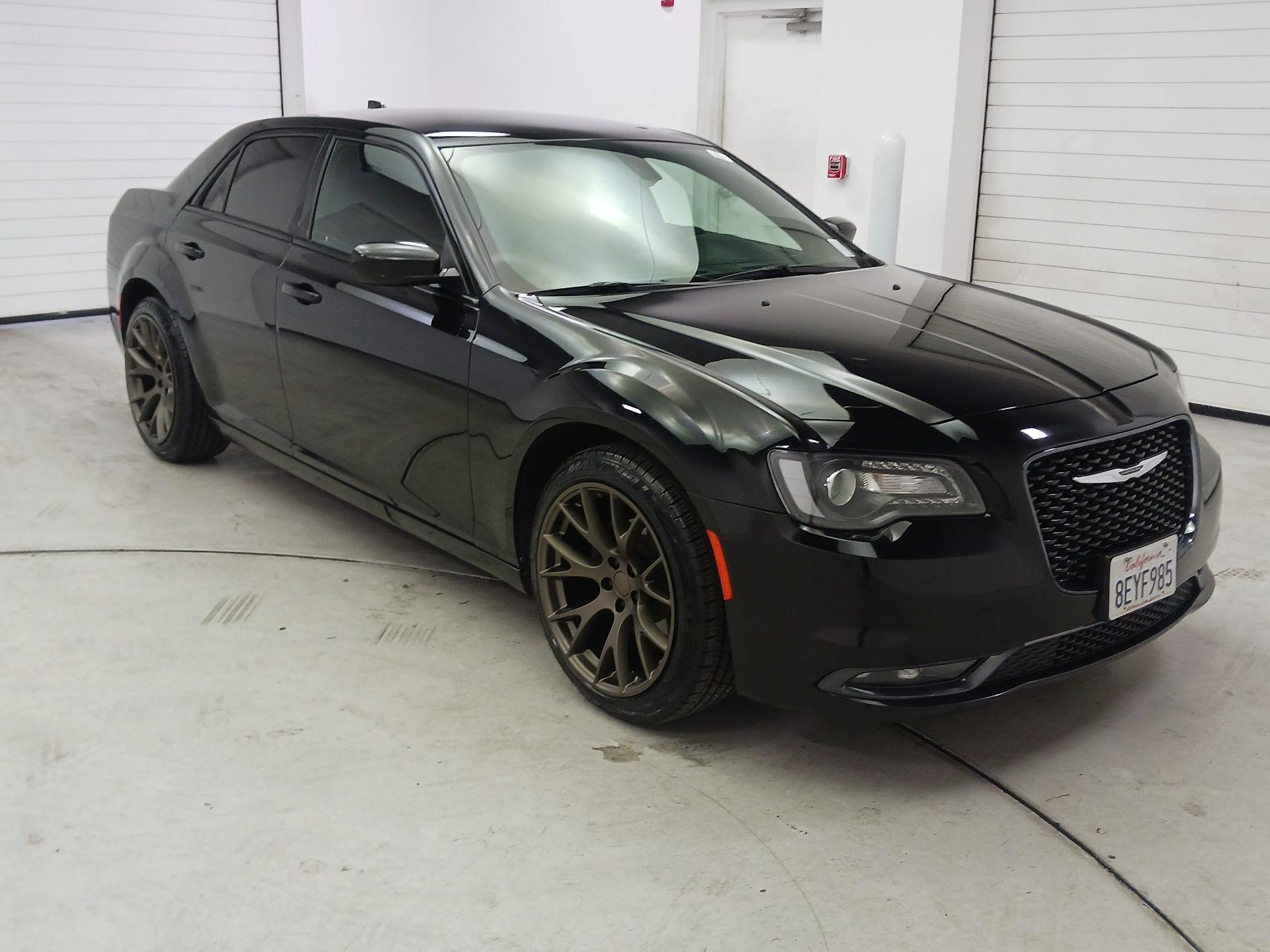 Thumbnail: 2018 Chrysler 300 - 1