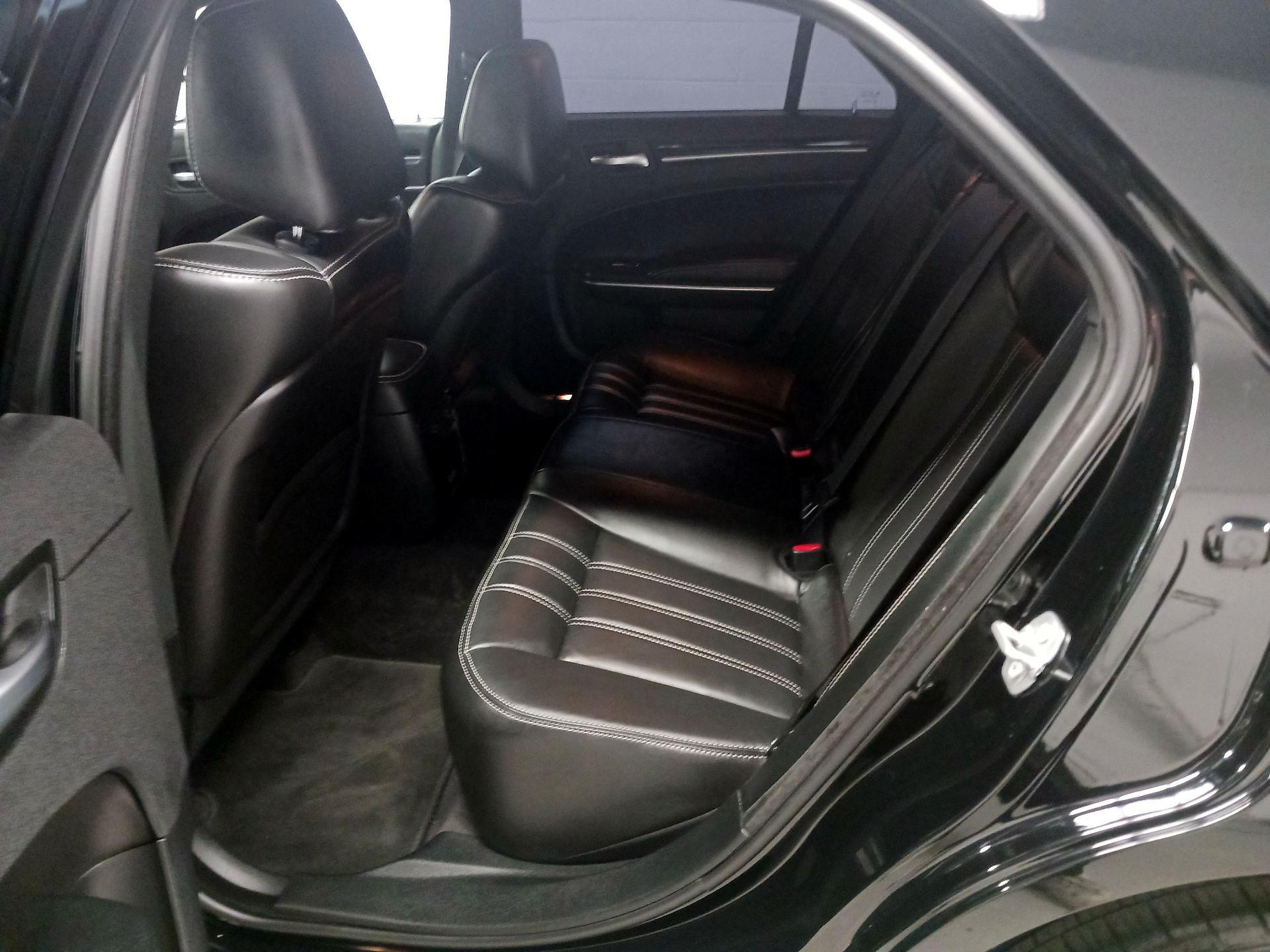 Thumbnail: 2018 Chrysler 300 - 17