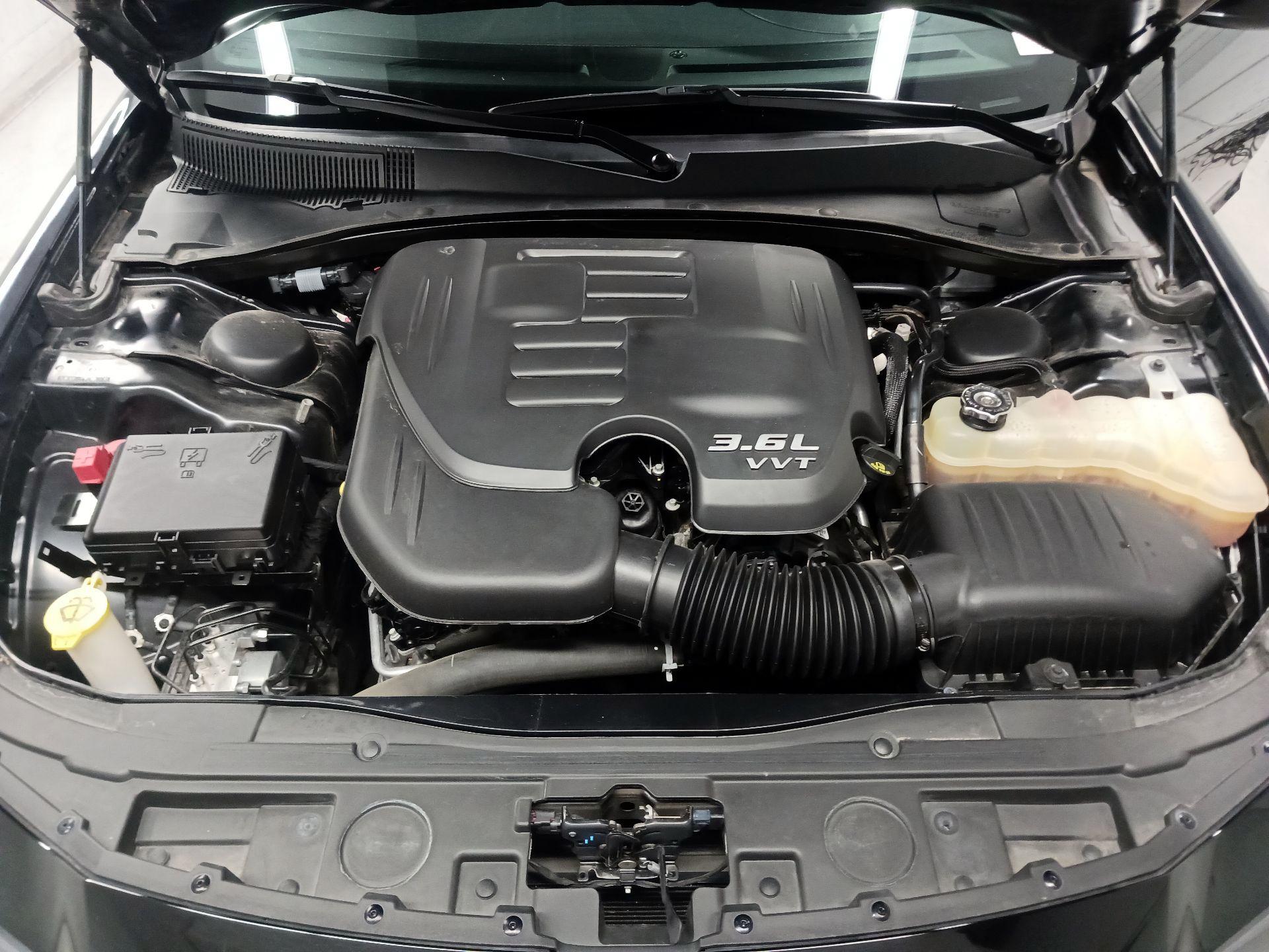 Thumbnail: 2018 Chrysler 300 - 19