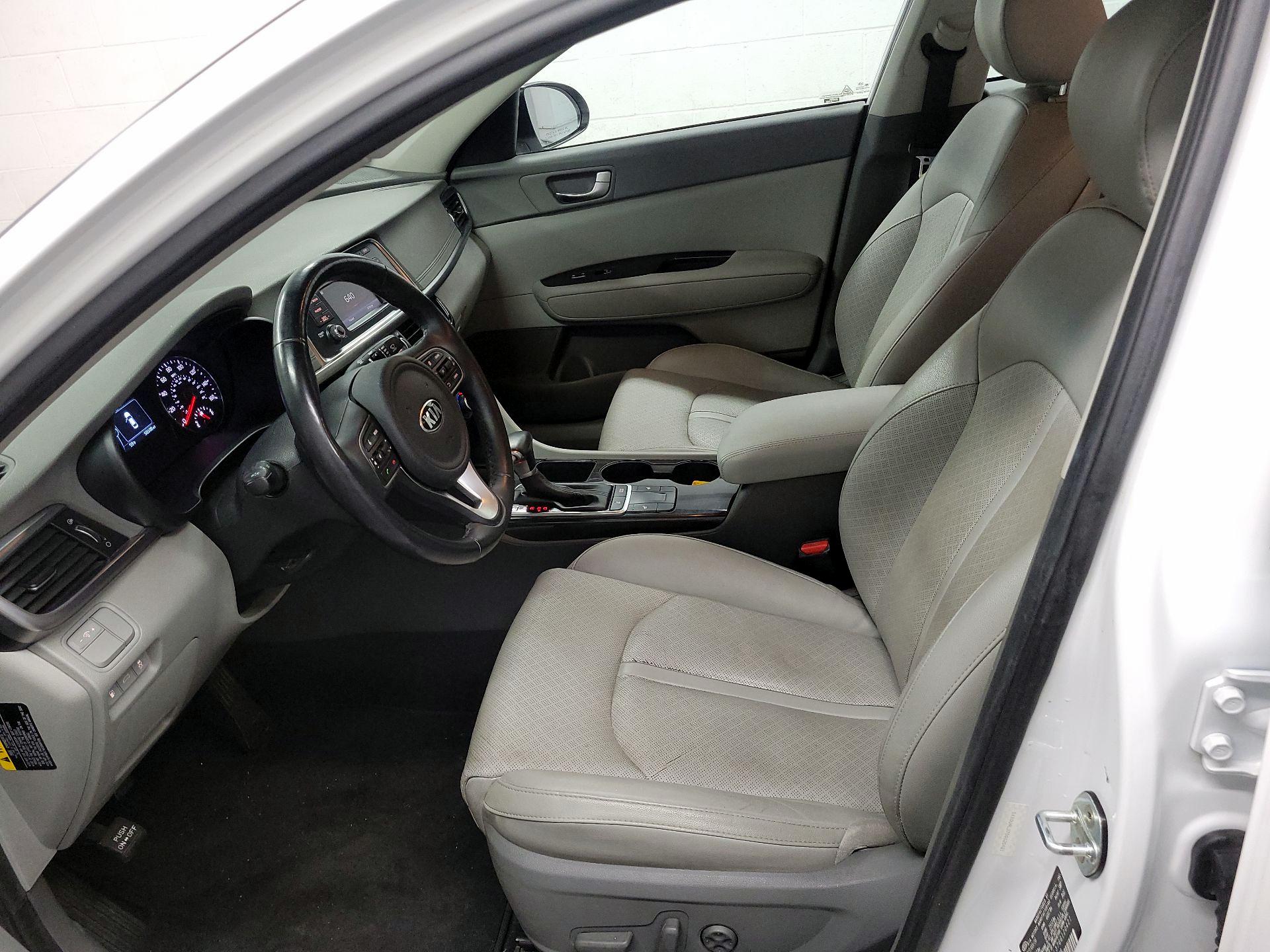 Thumbnail: 2016 Kia Optima - 9