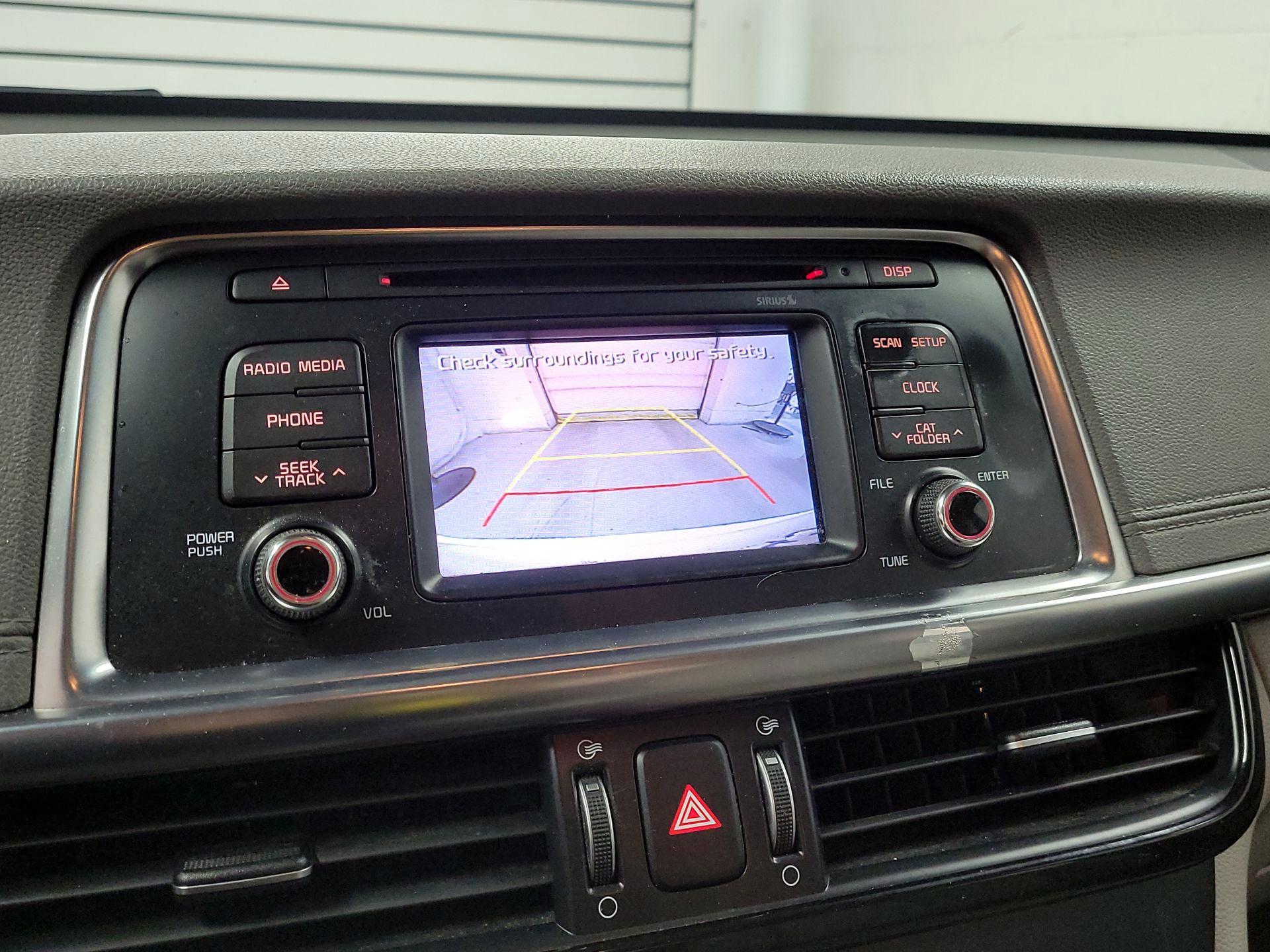 Thumbnail: 2016 Kia Optima - 11