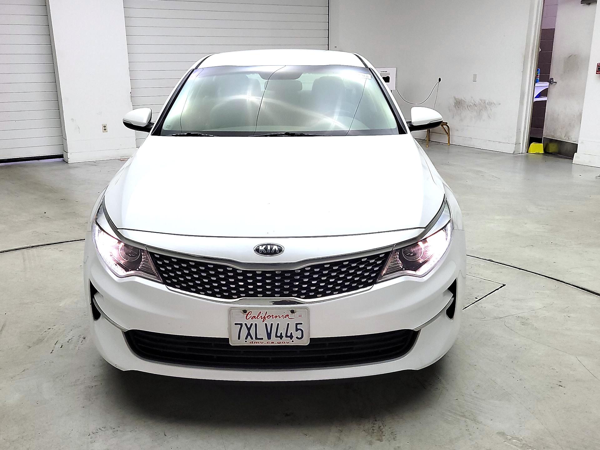 Thumbnail: 2016 Kia Optima - 2