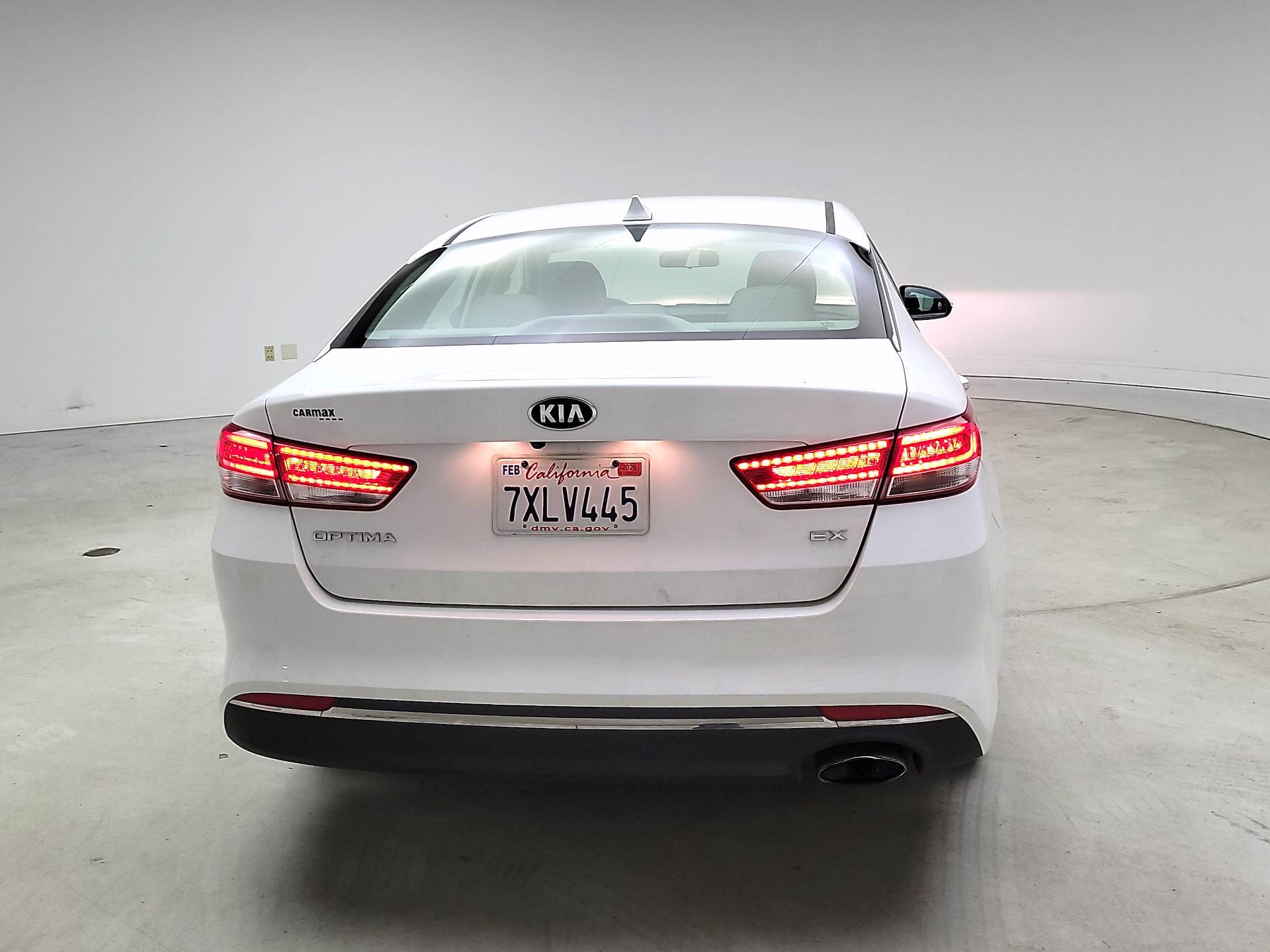 Thumbnail: 2016 Kia Optima - 6