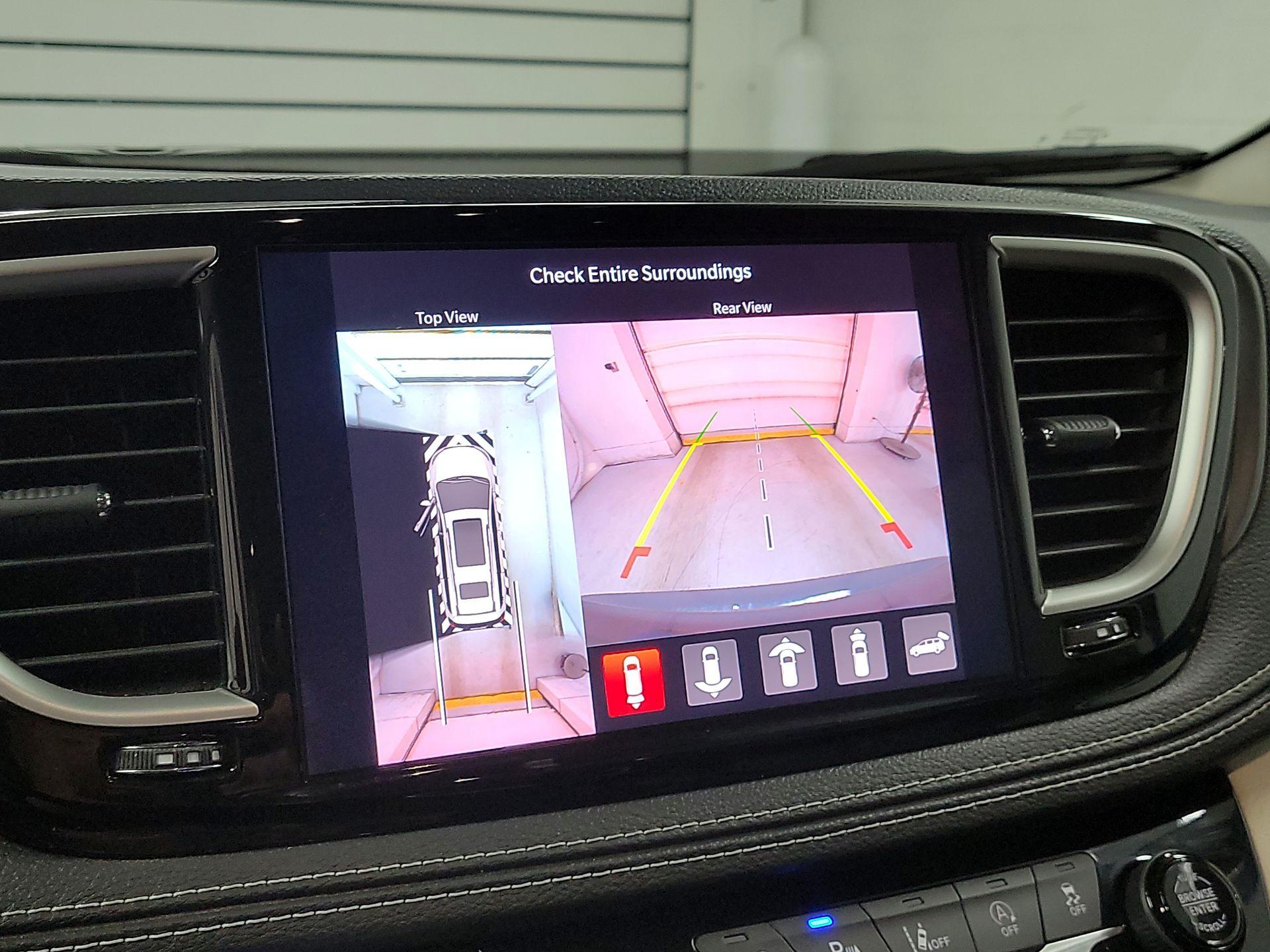 Thumbnail: 2023 Chrysler Pacifica - 14