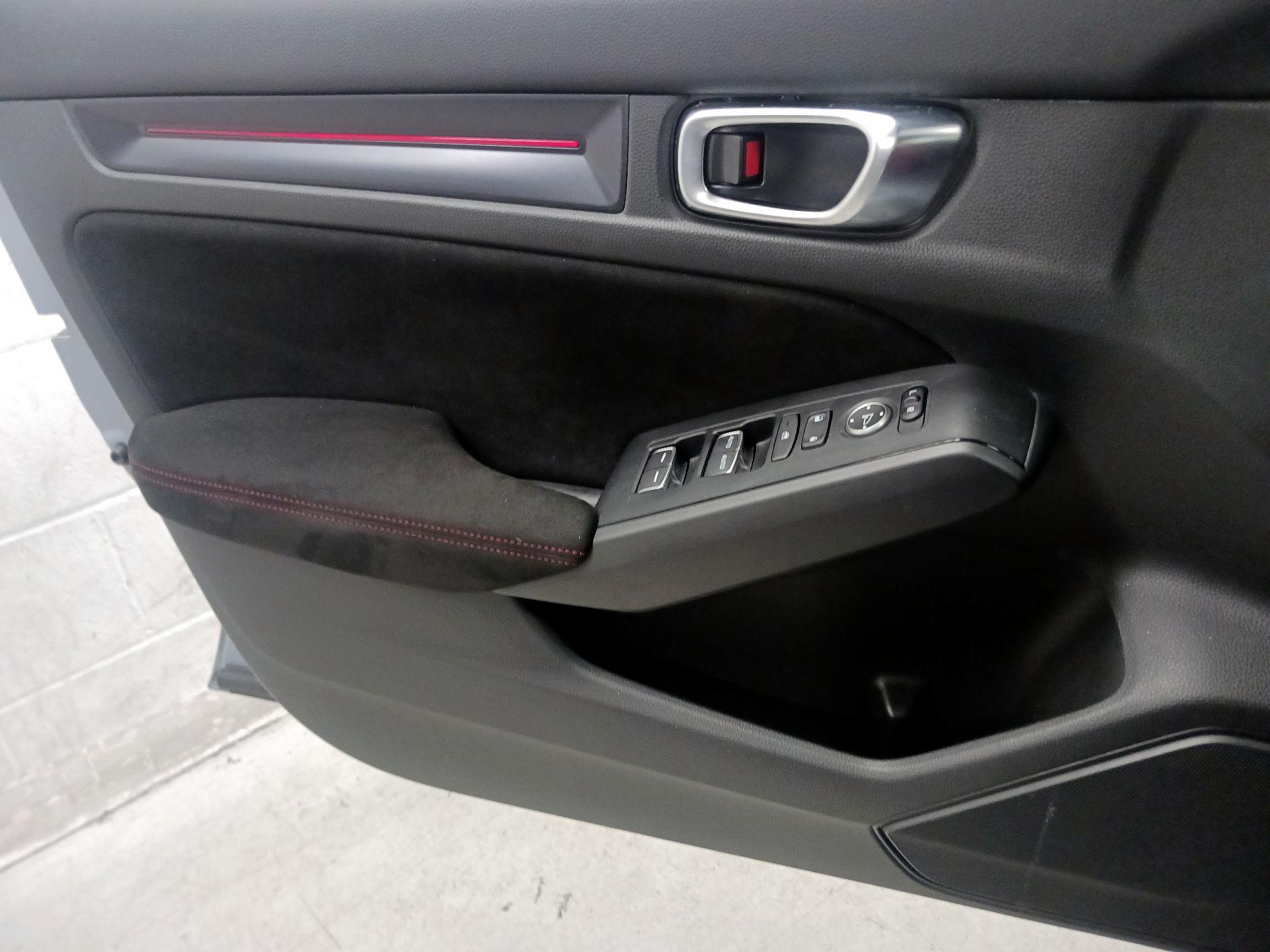 Thumbnail: 2023 Honda Civic - 10