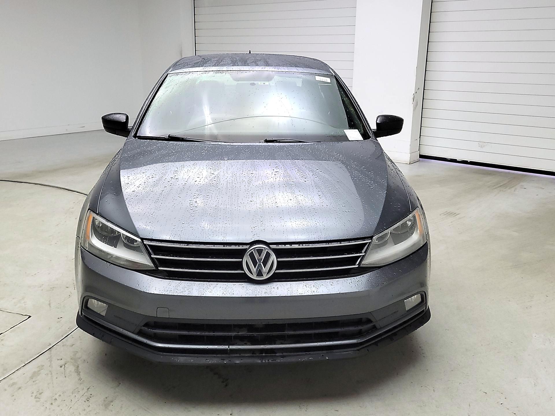 Thumbnail: 2016 Volkswagen Jetta - 2