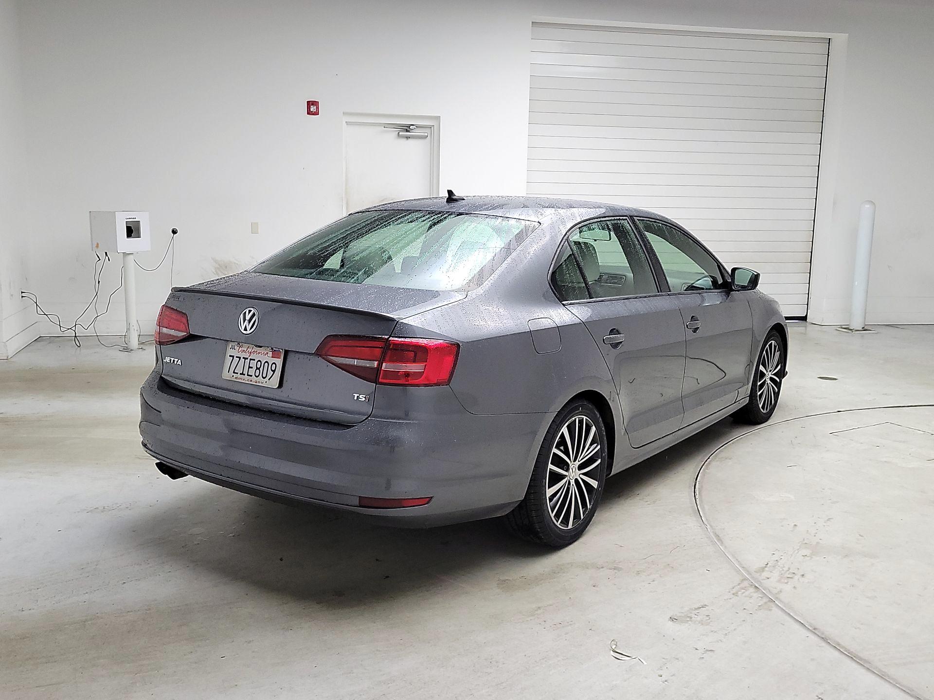 Thumbnail: 2016 Volkswagen Jetta - 5