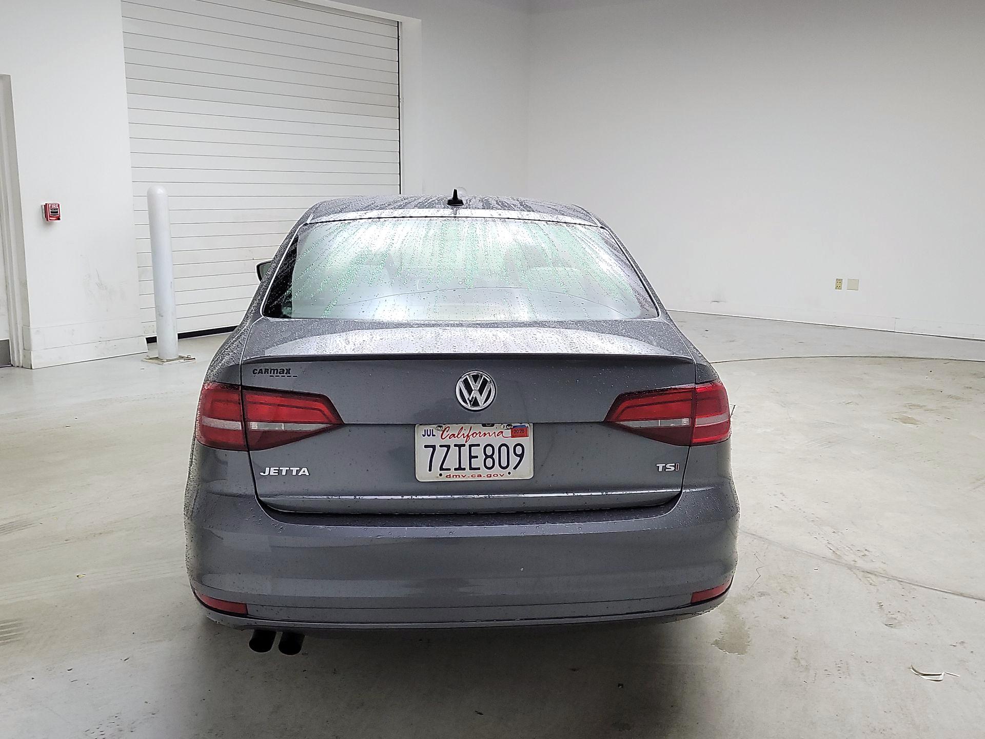 Thumbnail: 2016 Volkswagen Jetta - 6