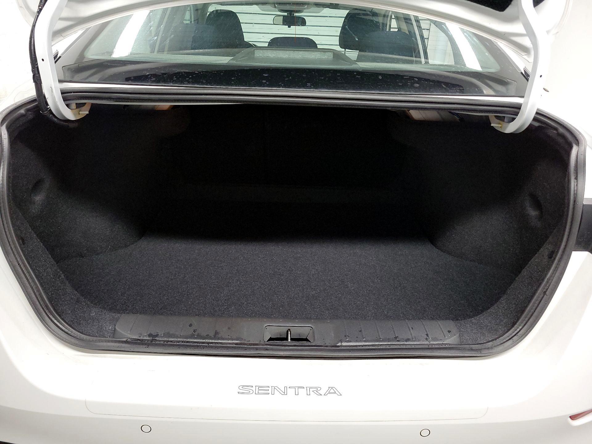 Thumbnail: 2022 Nissan Sentra - 18