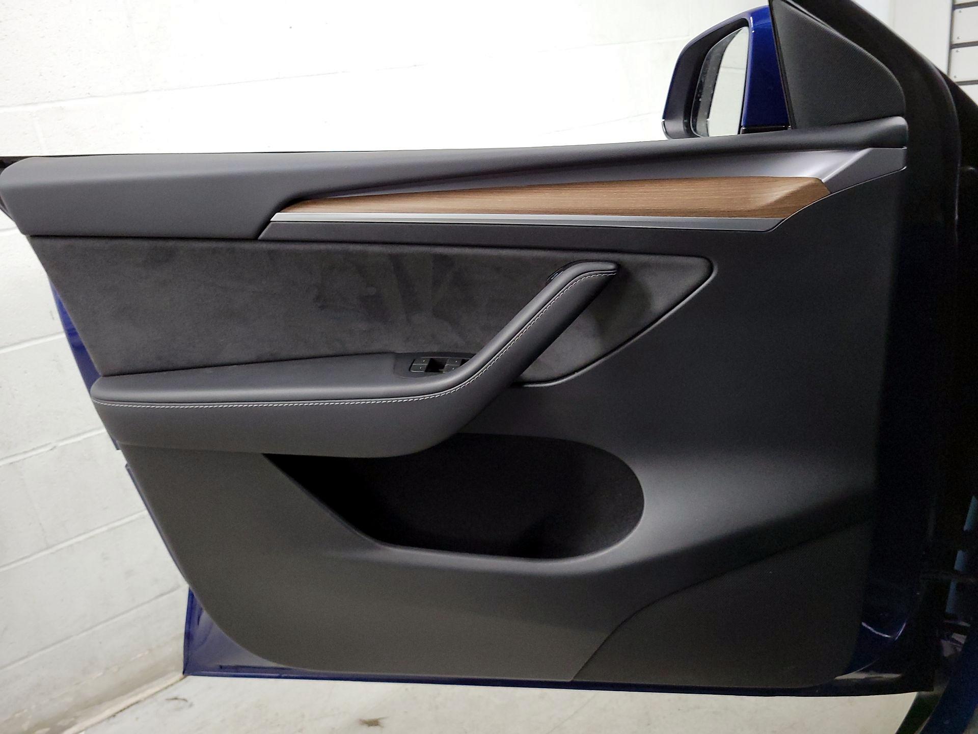 Thumbnail: 2024 Tesla Model Y - 10