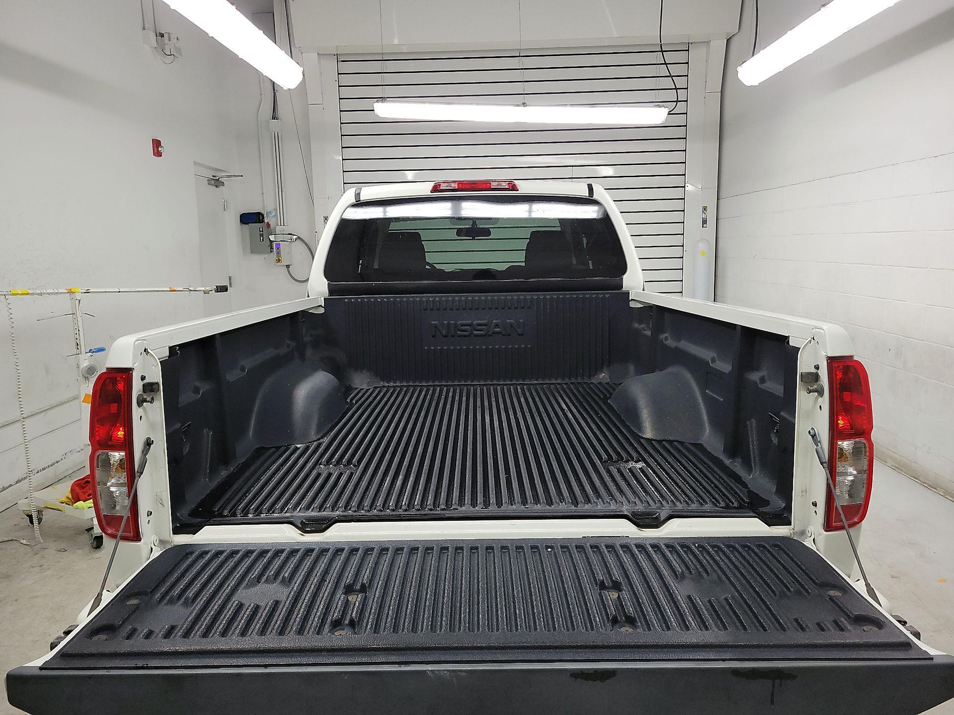 Thumbnail: 2017 Nissan Frontier - 18