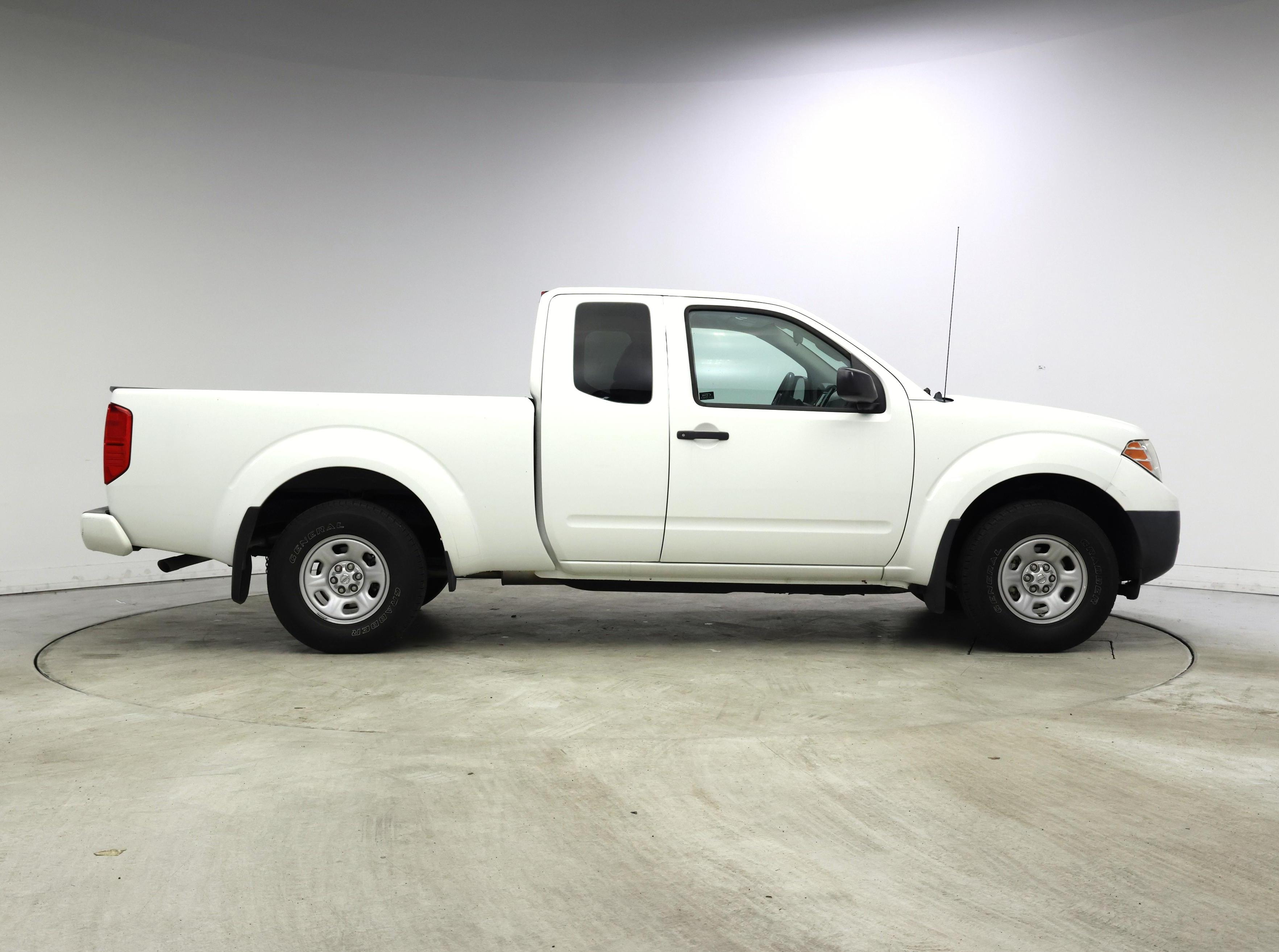 Thumbnail: 2017 Nissan Frontier - 7