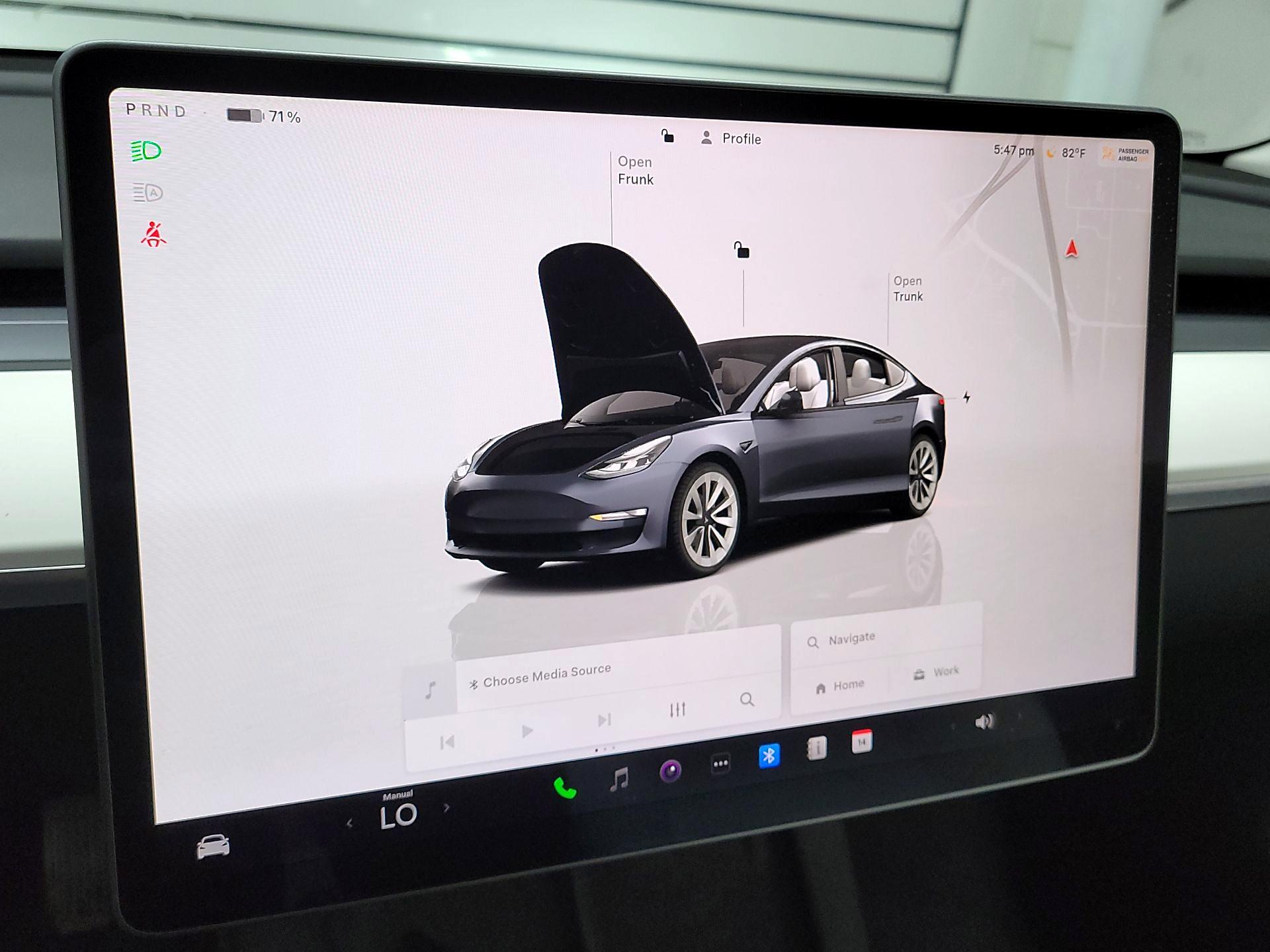 Thumbnail: 2023 Tesla Model 3 - 12