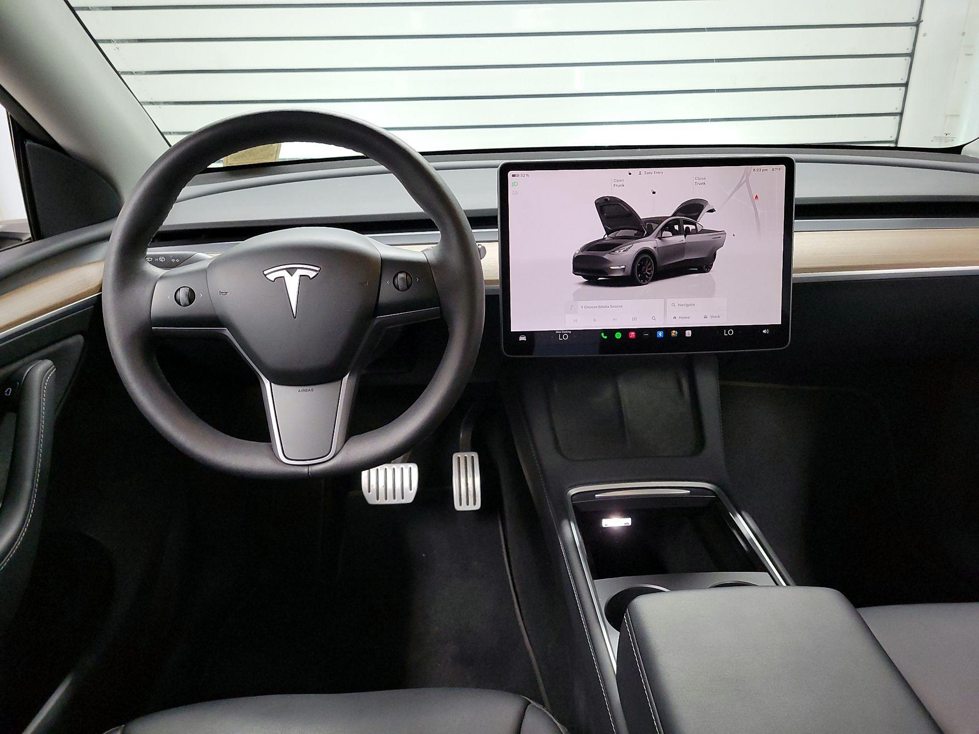 Thumbnail: 2023 Tesla Model Y - 8