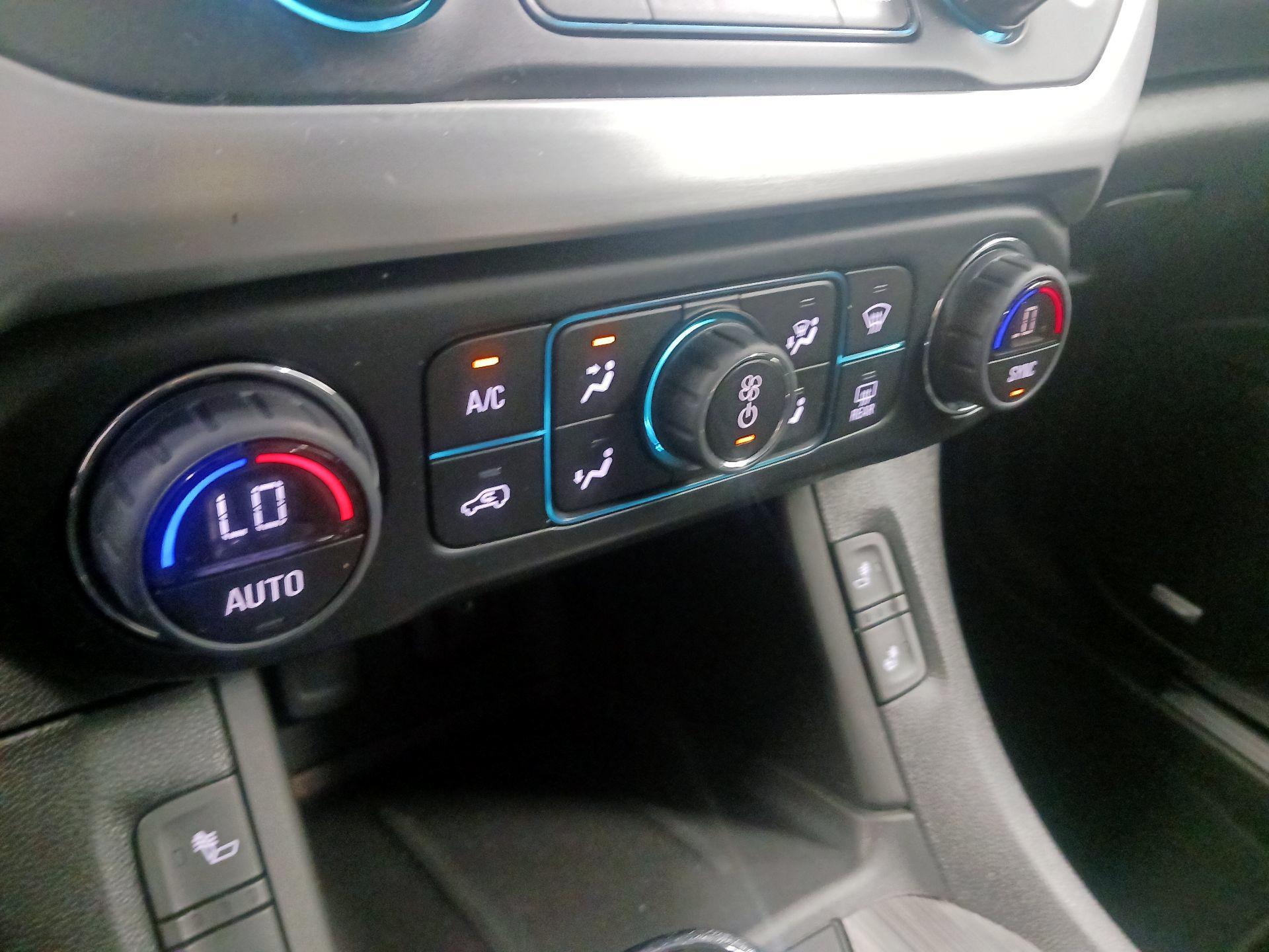 Thumbnail: 2019 GMC Acadia - 12