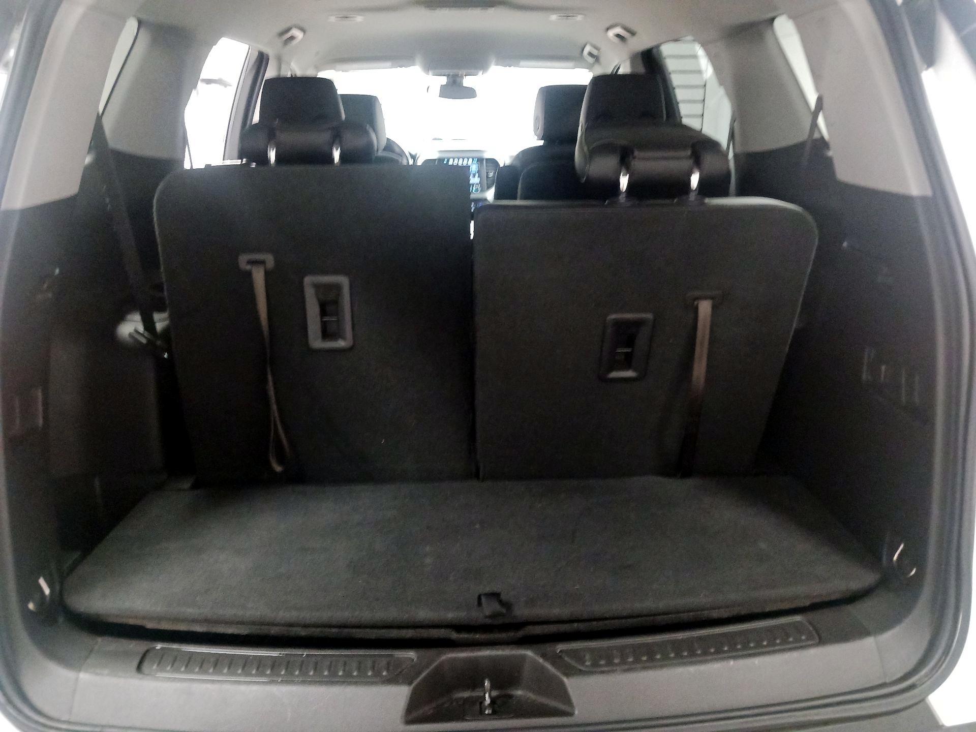 Thumbnail: 2019 GMC Acadia - 16