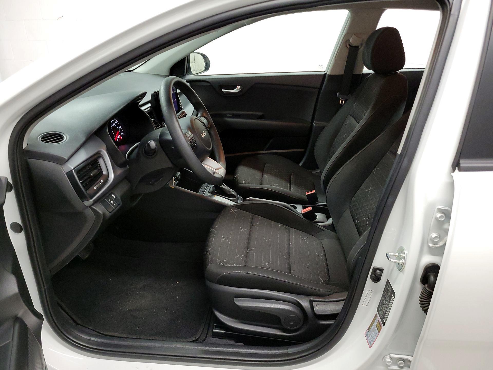 Thumbnail: 2023 Kia Rio - 9