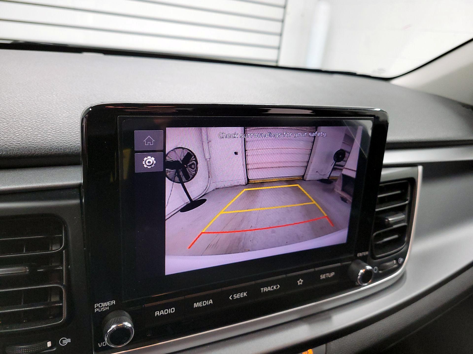 Thumbnail: 2023 Kia Rio - 12