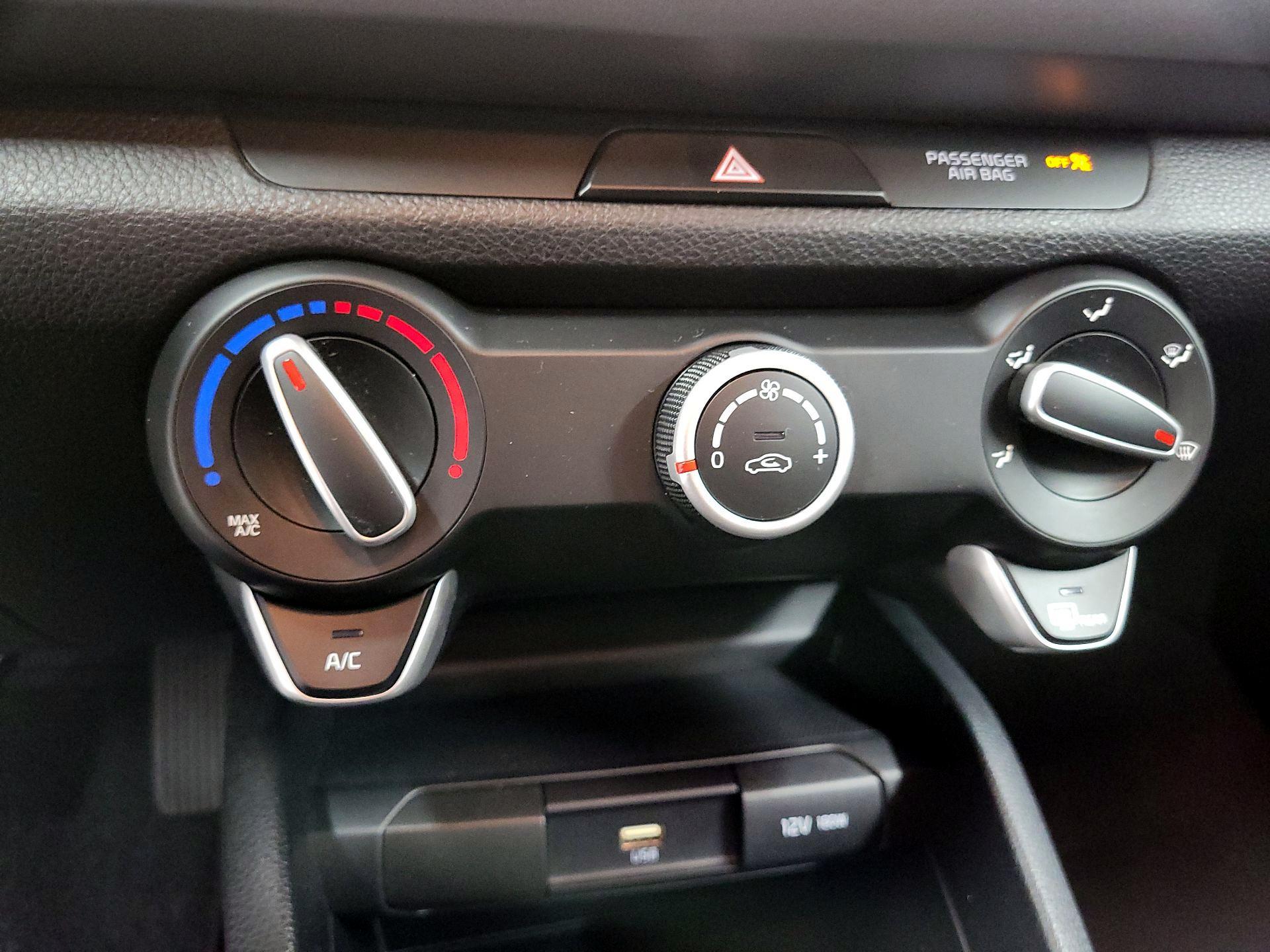 Thumbnail: 2023 Kia Rio - 14