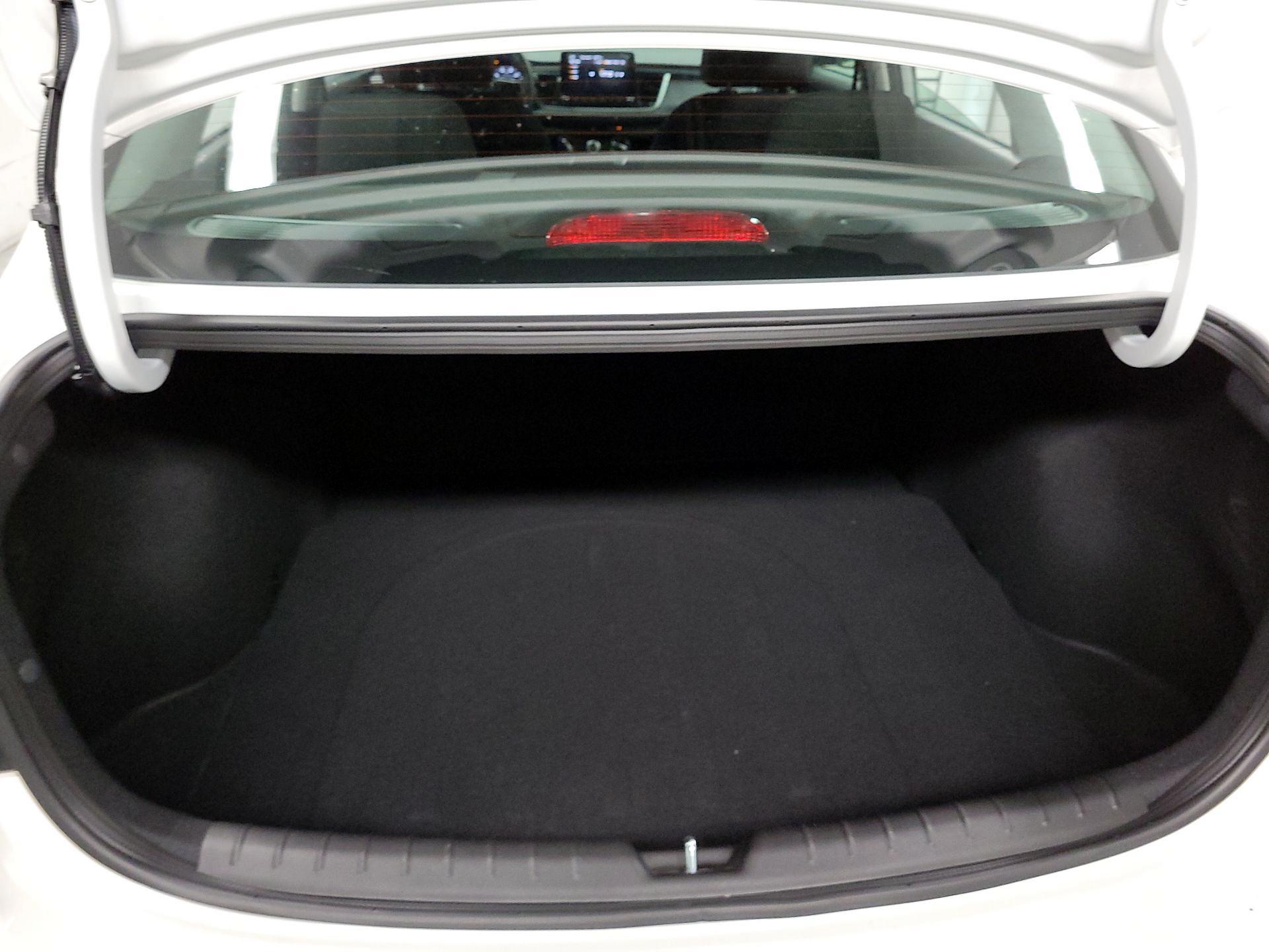 Thumbnail: 2023 Kia Rio - 18